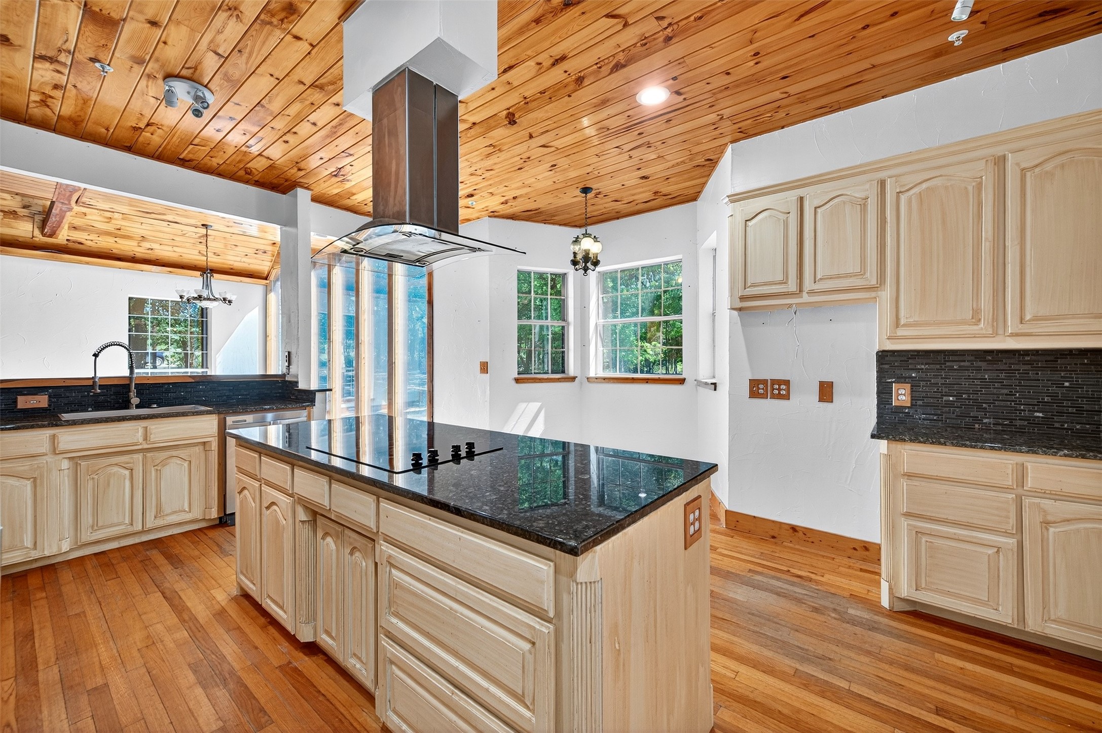 2315 County Road 3105