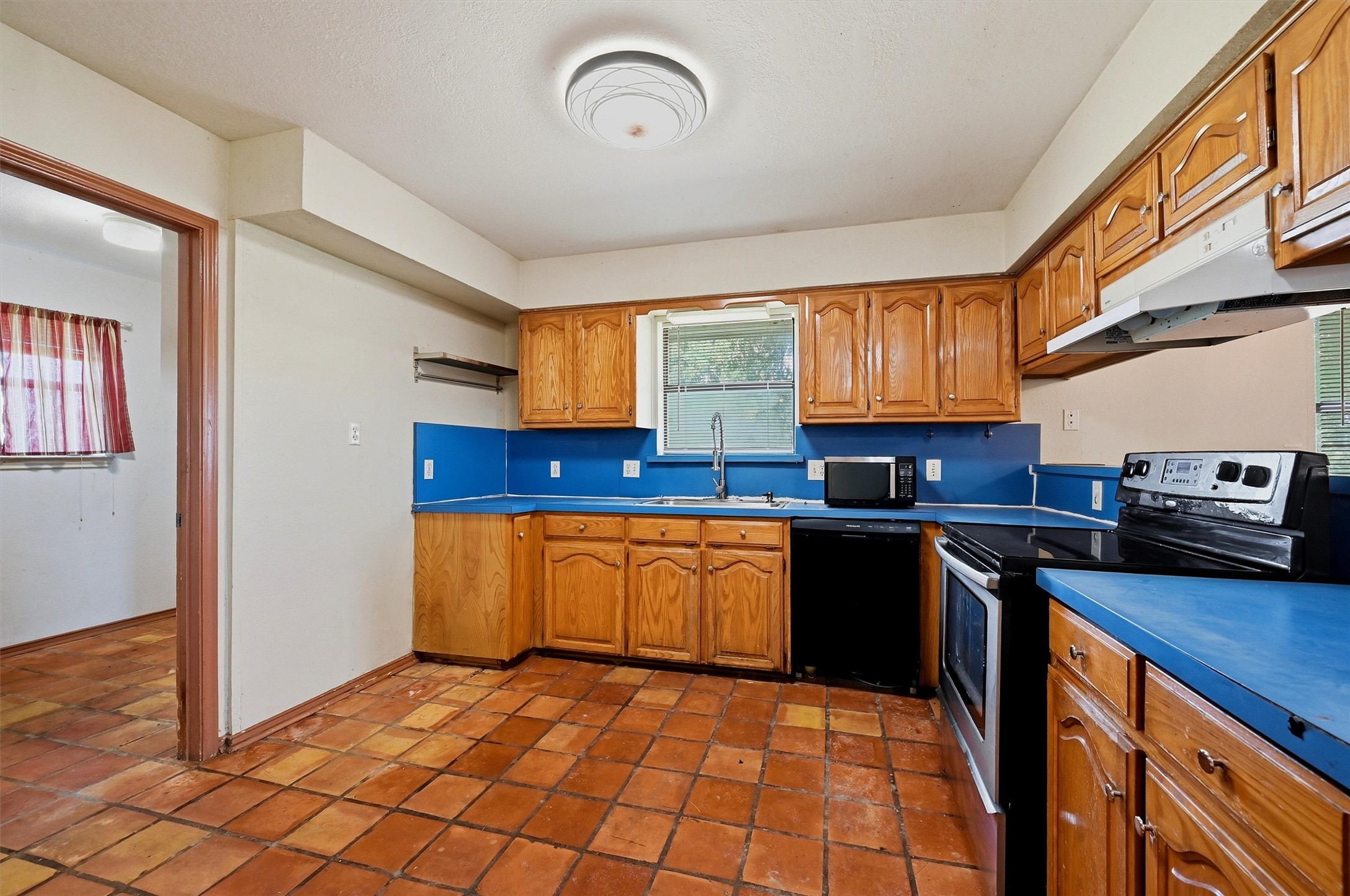 976 County Road 4070