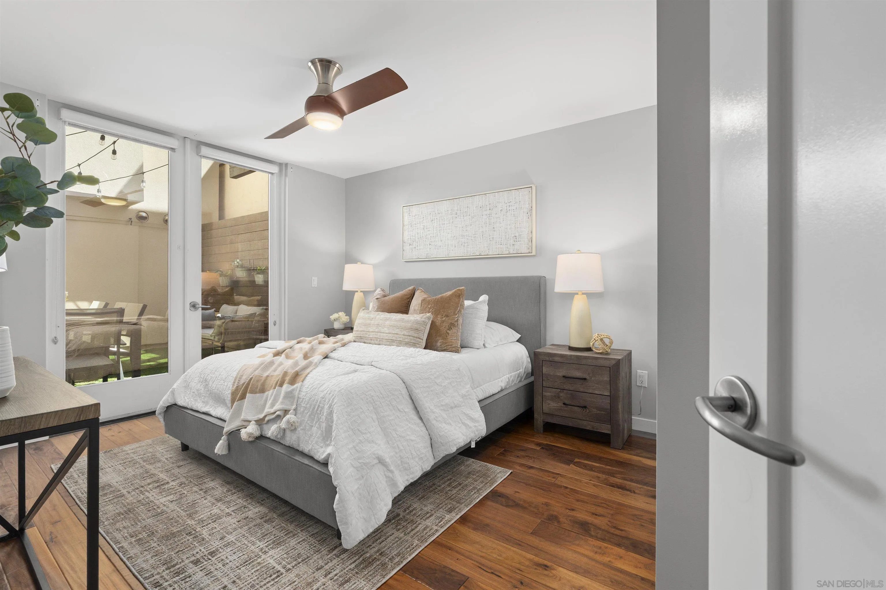 215 2nd St Unit 101