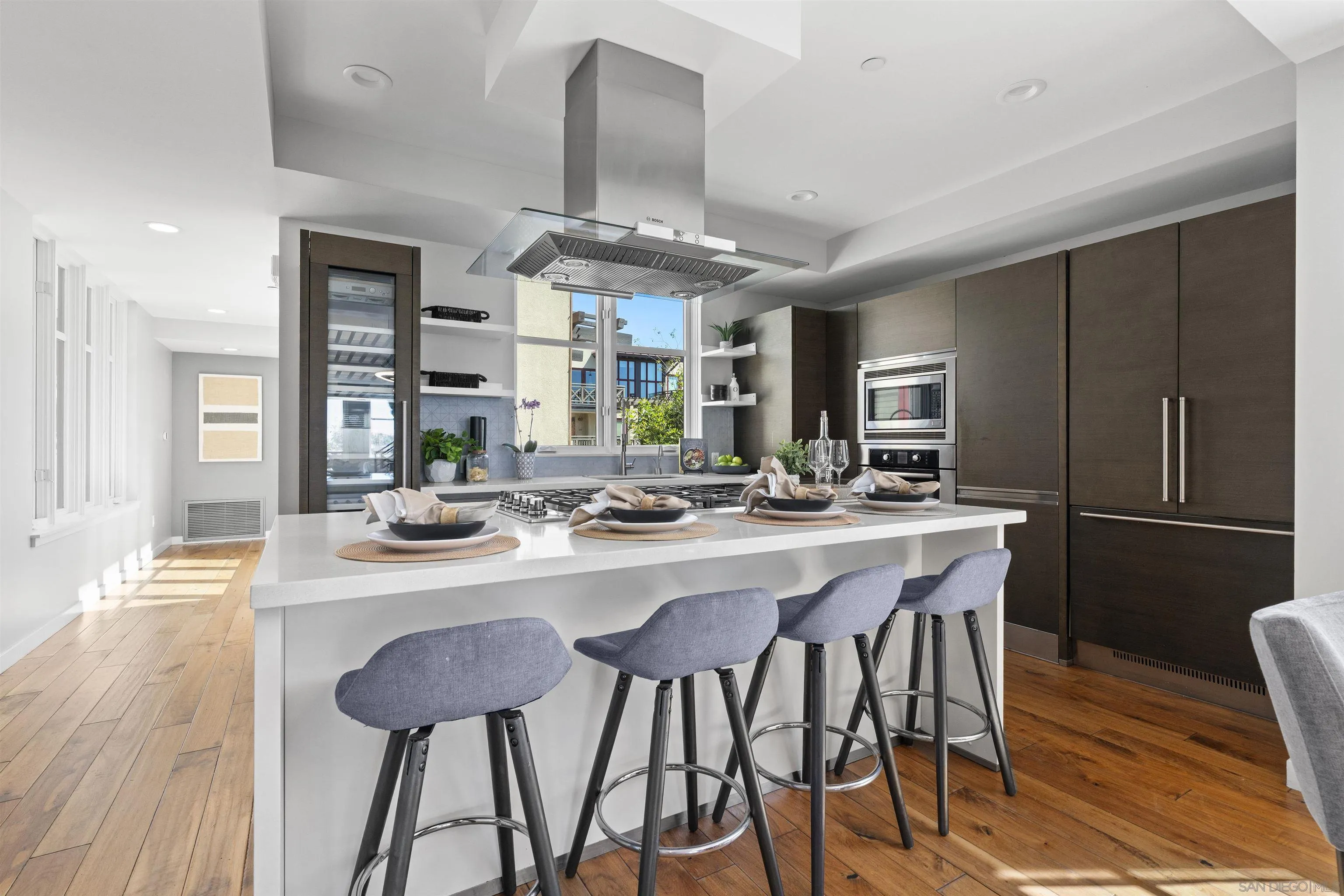 215 2nd St Unit 101