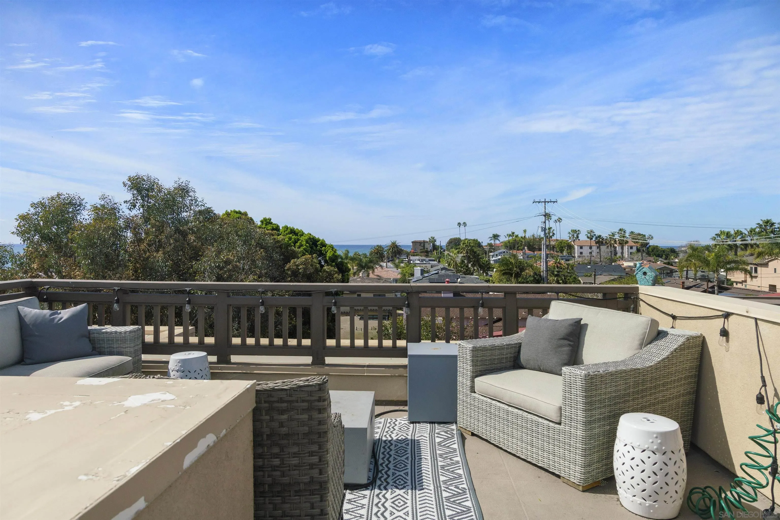 215 2nd St Unit 101