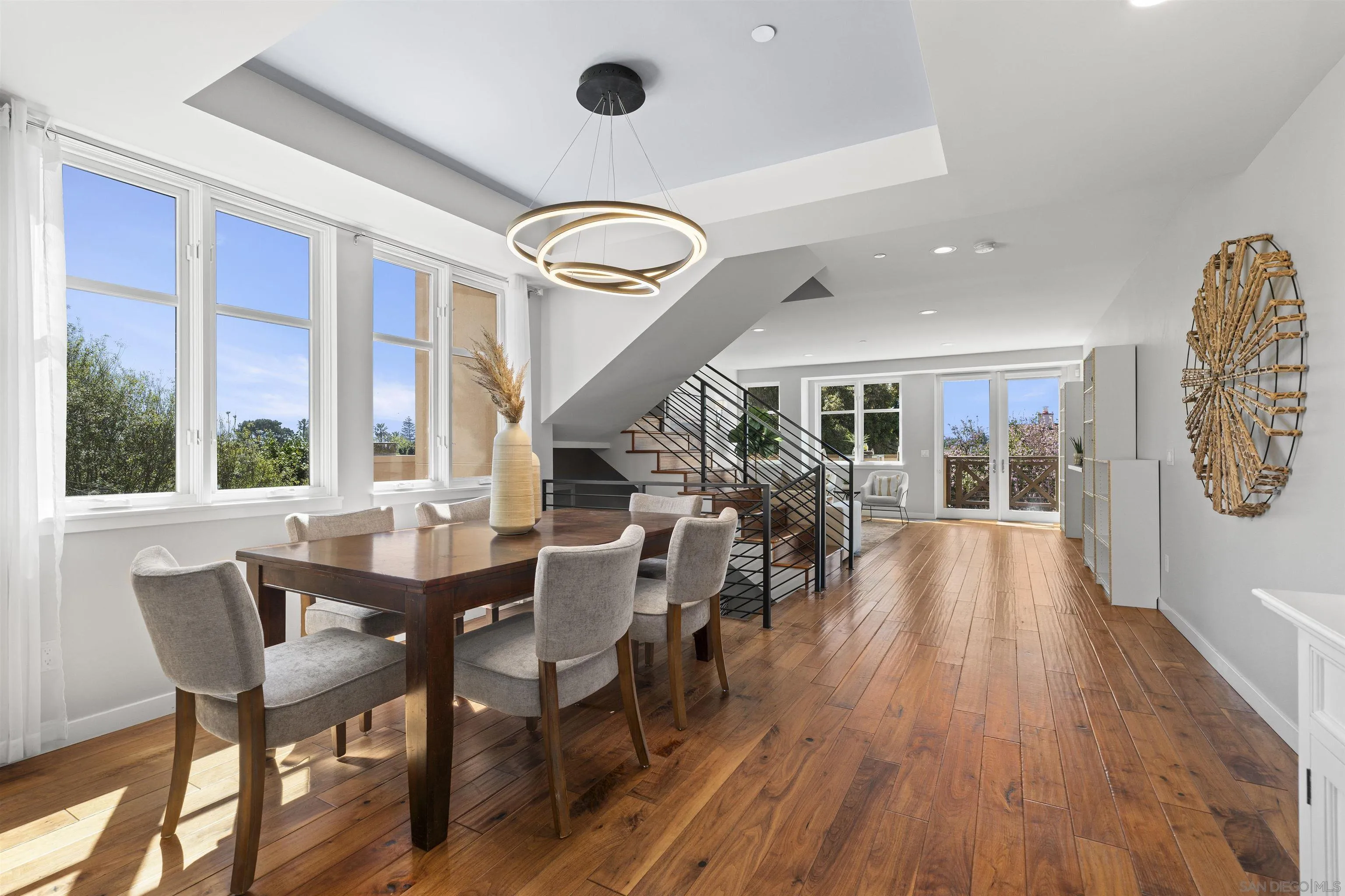 215 2nd St Unit 101