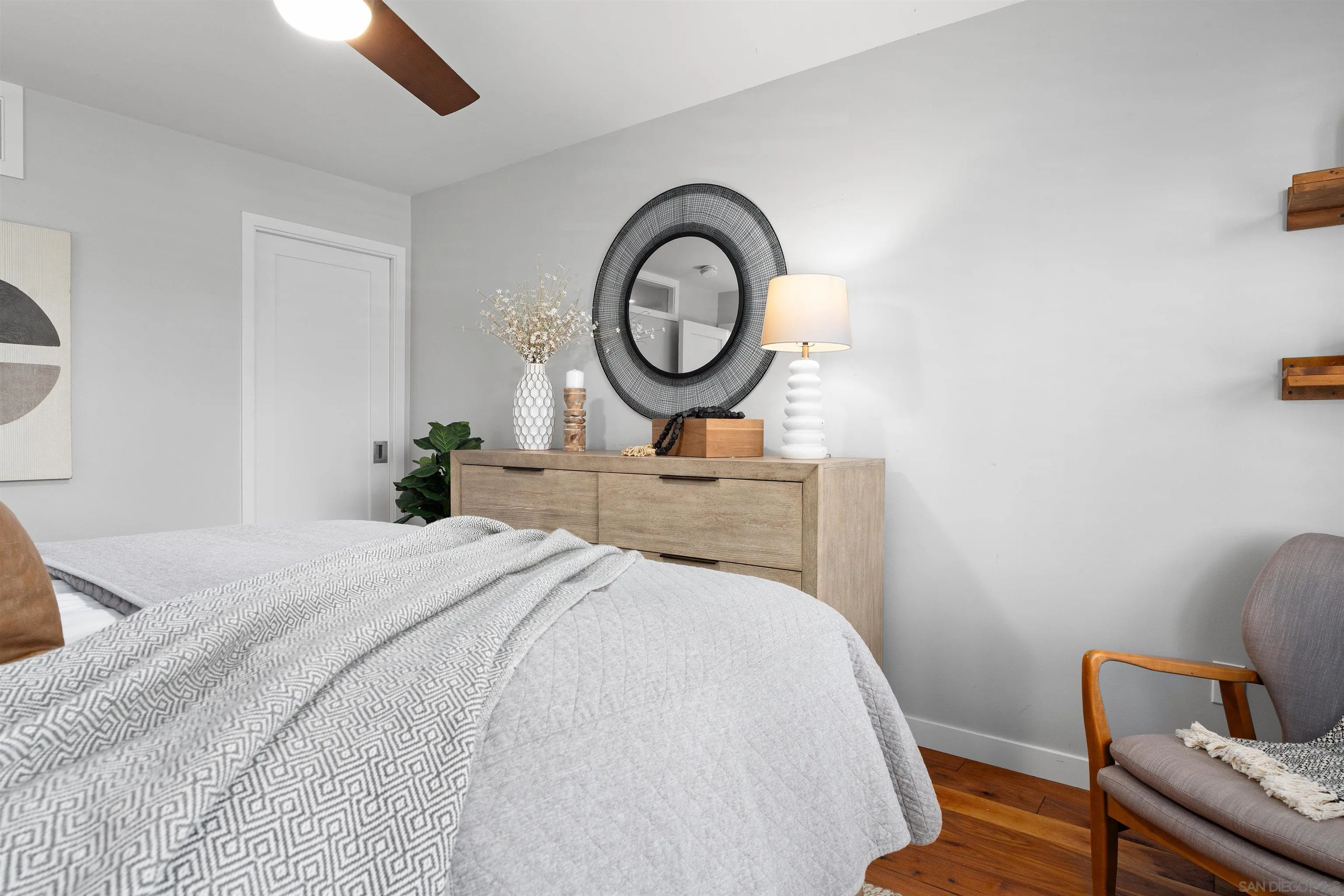 215 2nd St Unit 101