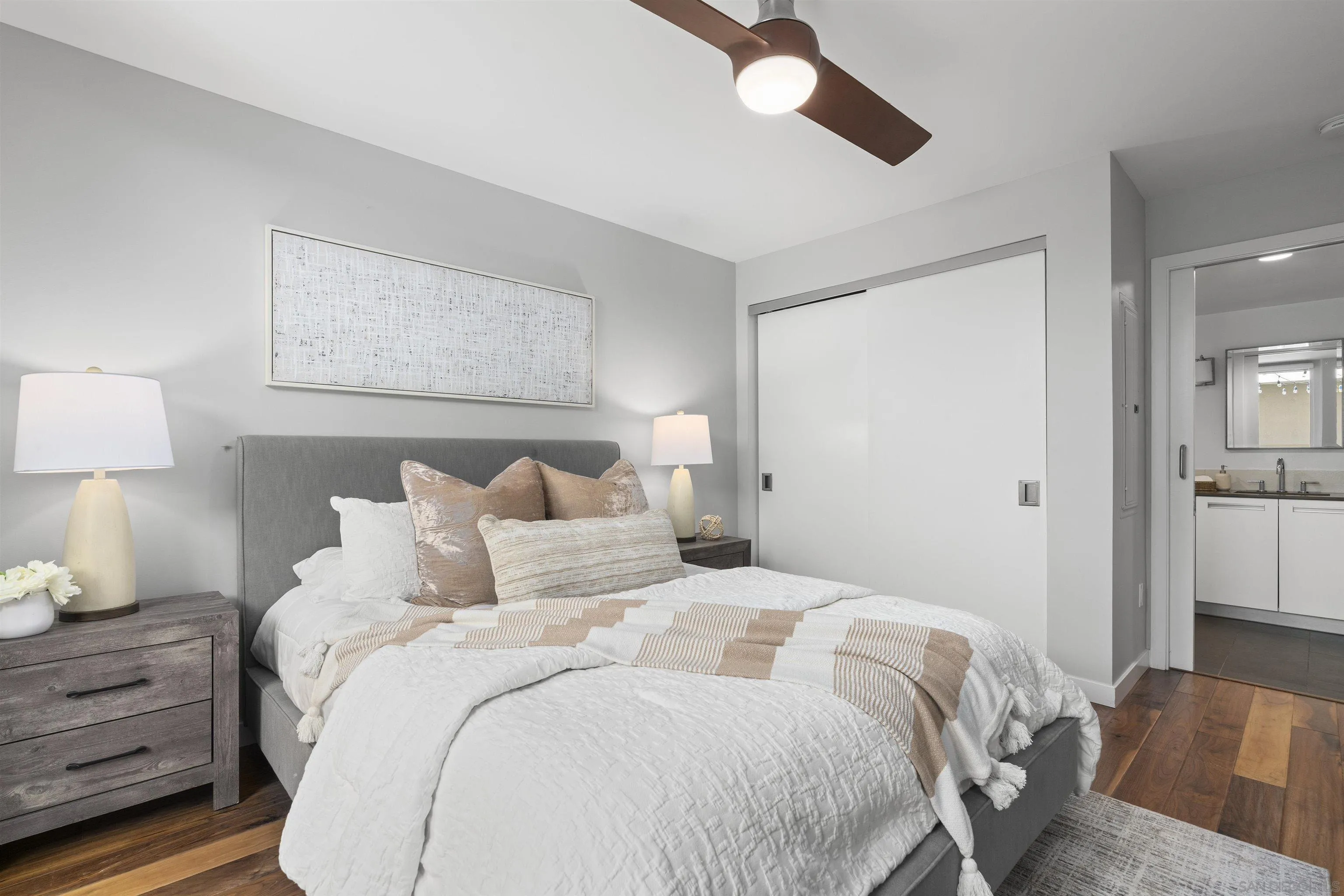 215 2nd St Unit 101
