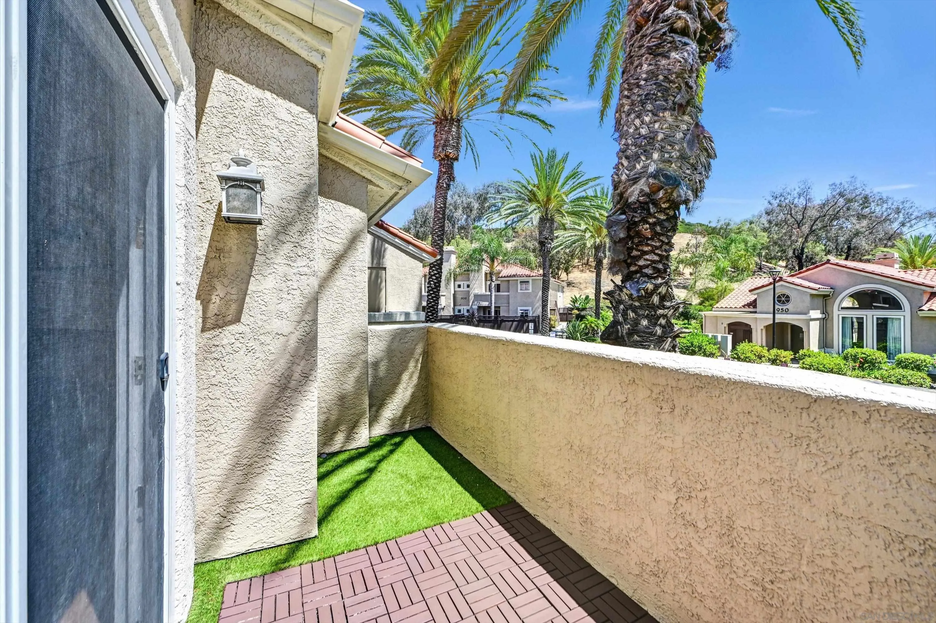 100 Sea Cliff Unit 106