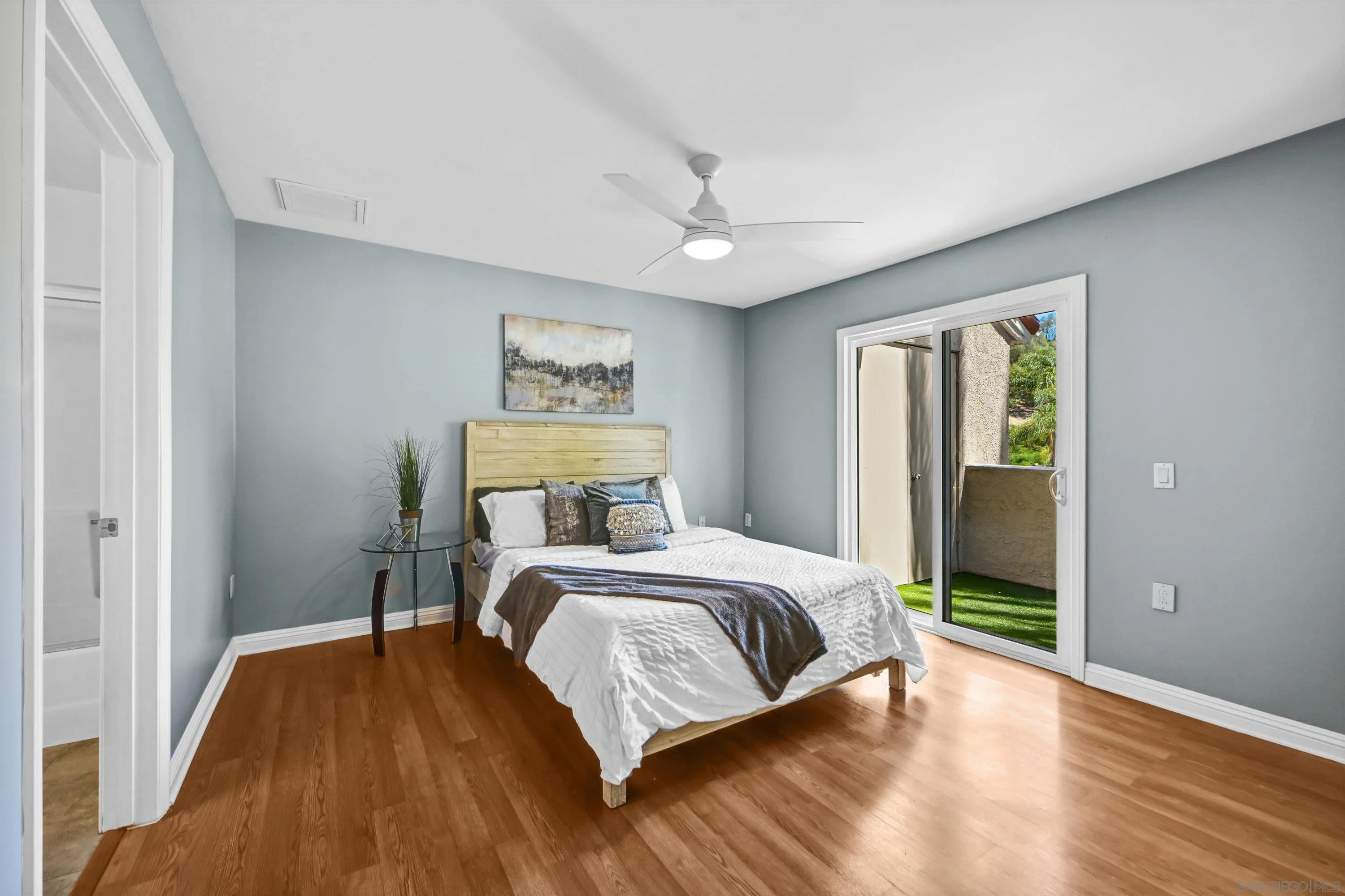 100 Sea Cliff Unit 106