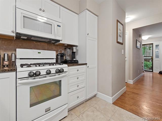 7049 E Briarwood Circle