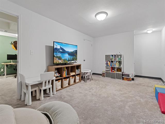 7049 E Briarwood Circle