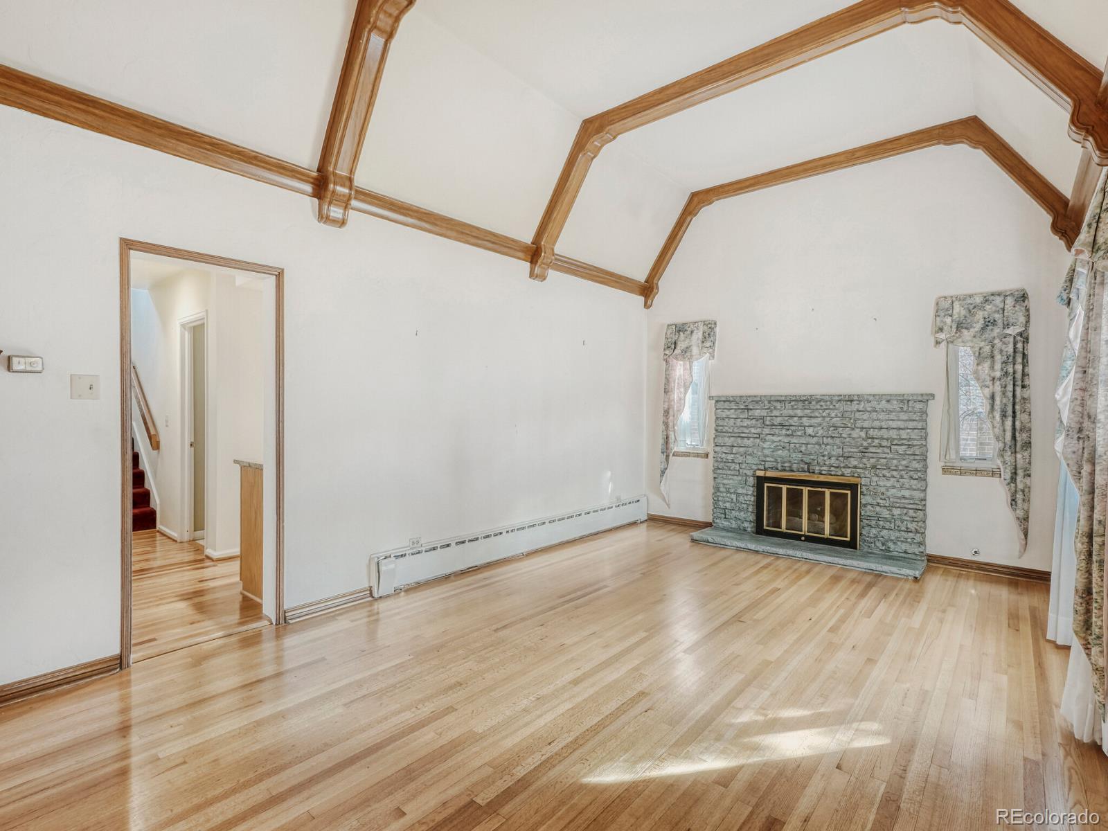 840 Bonnie Brae Boulevard