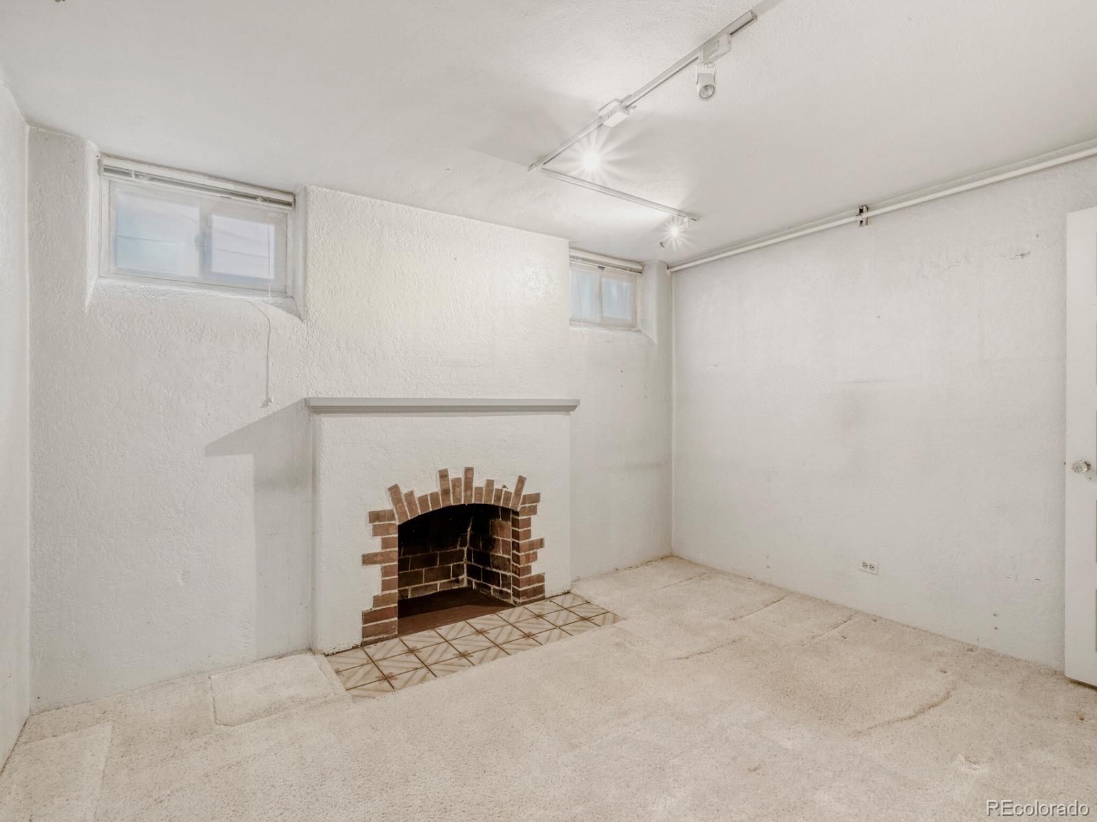 840 Bonnie Brae Boulevard