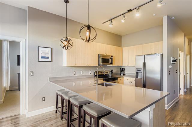 5677 S Park Place Unit: C202