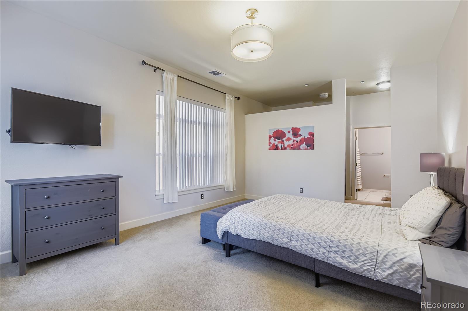 5677 S Park Place Unit: C202