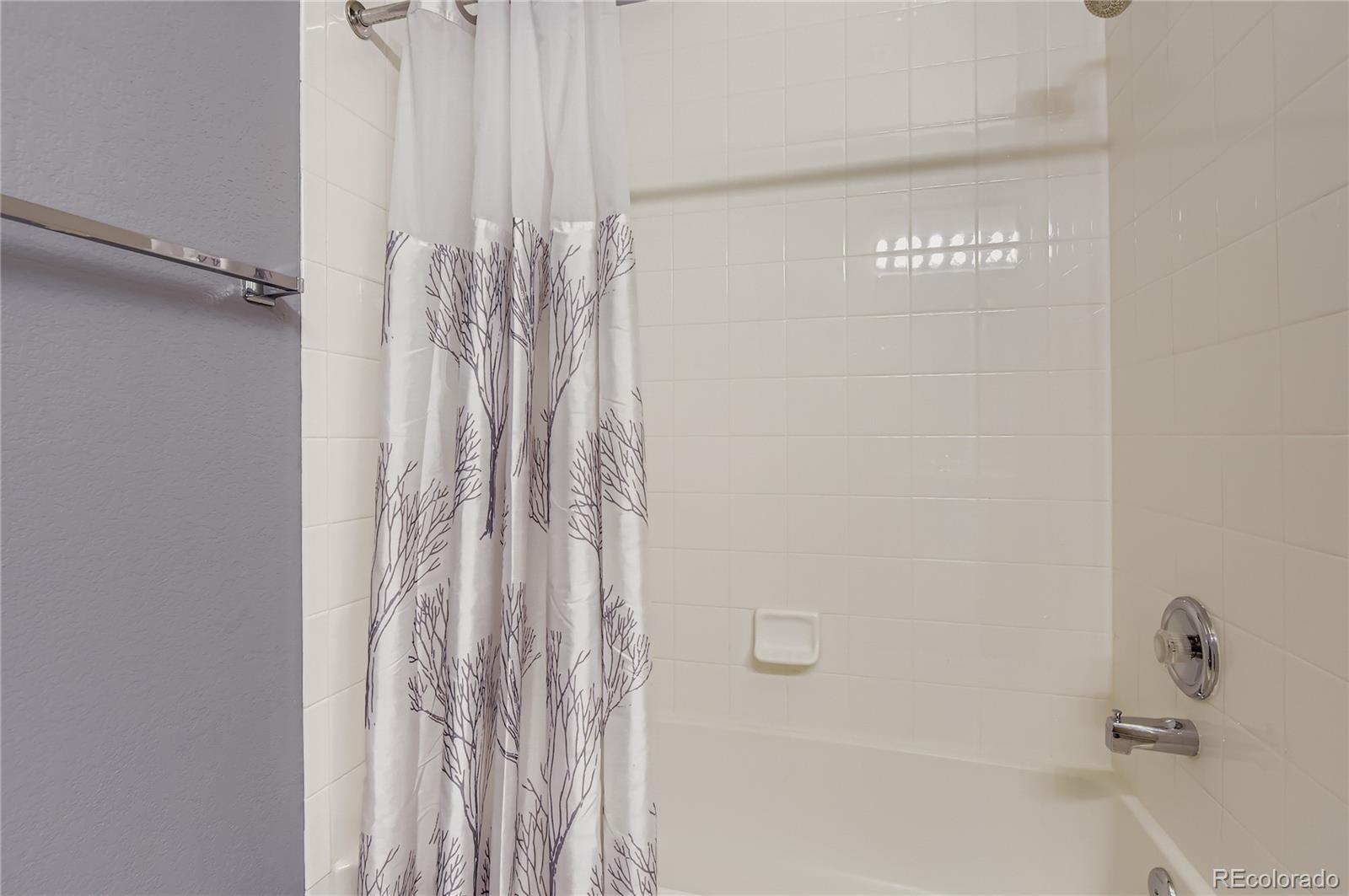 5677 S Park Place Unit: C202