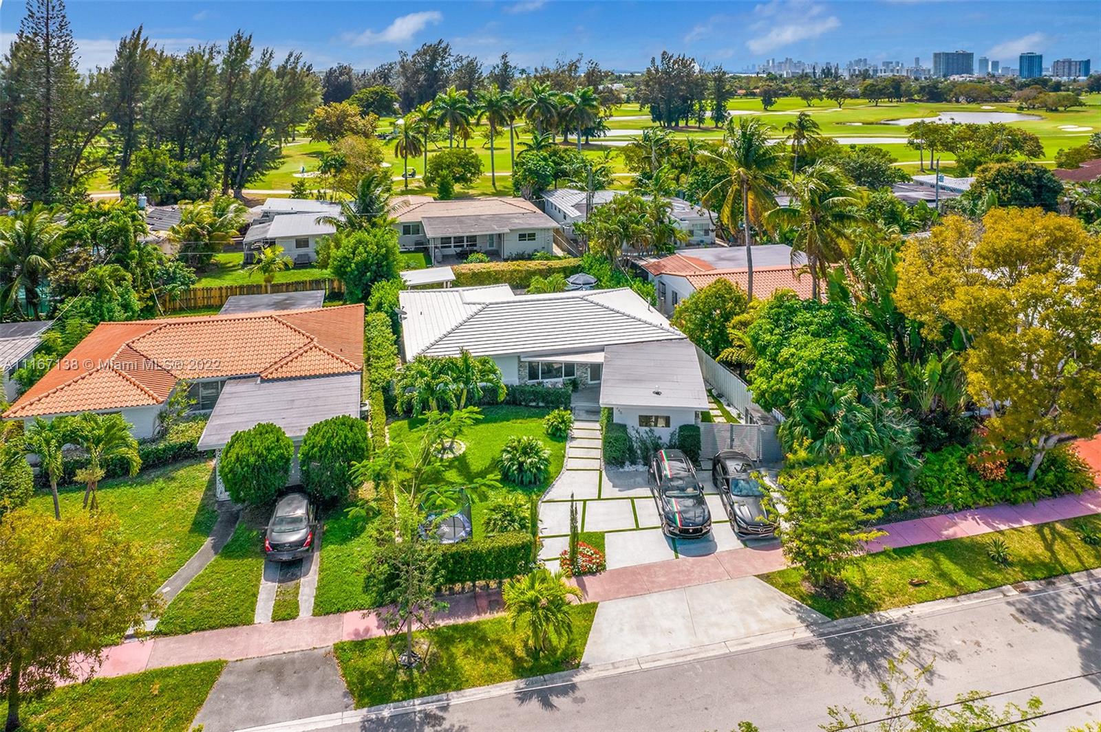 340 N Shore Dr