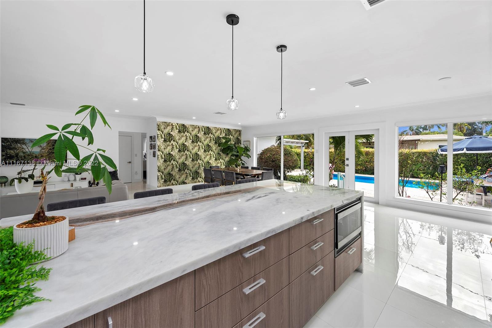 340 N Shore Dr