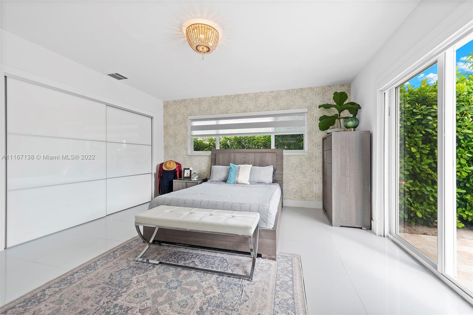 340 N Shore Dr