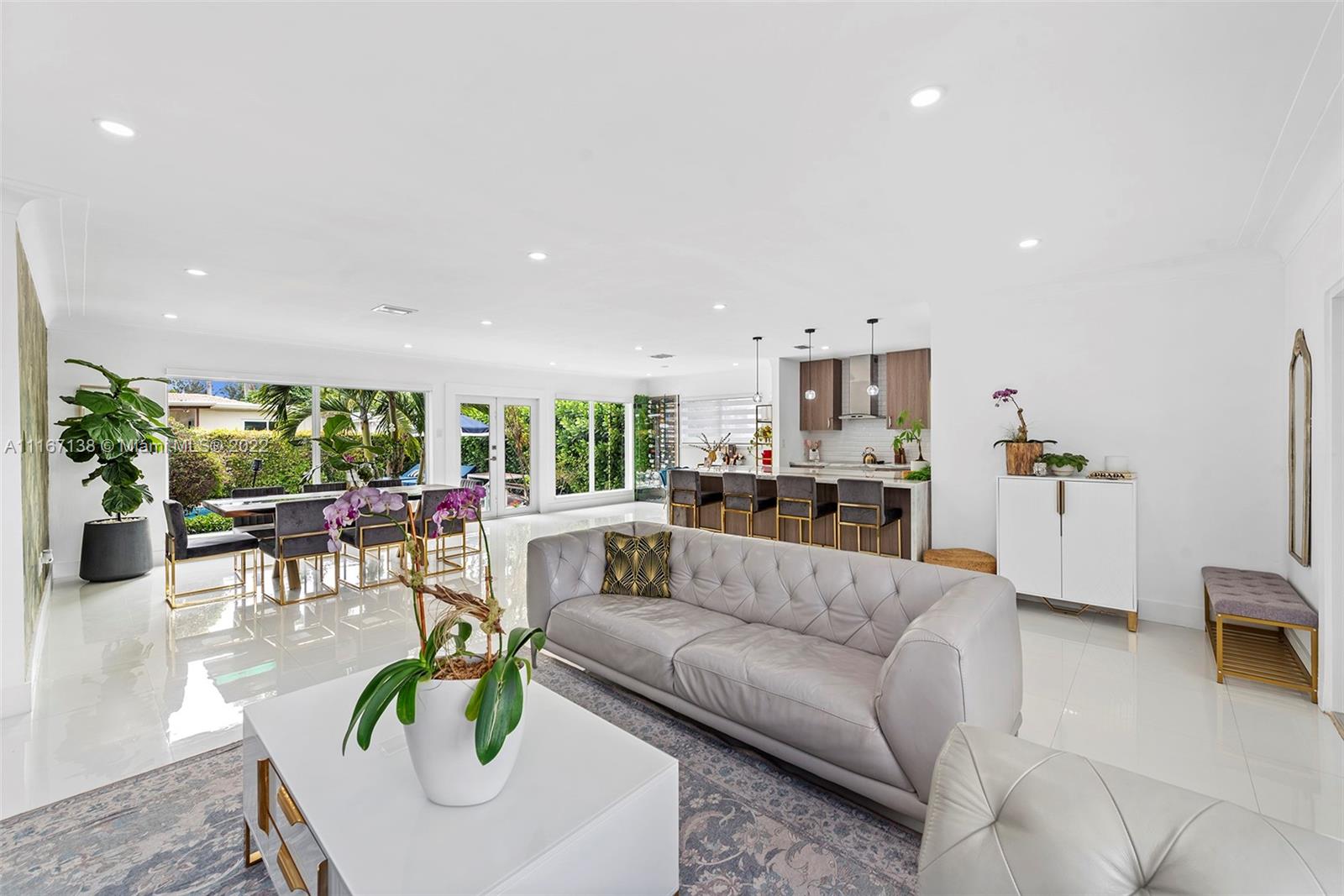 340 N Shore Dr
