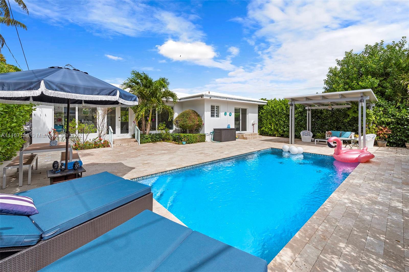 340 N Shore Dr