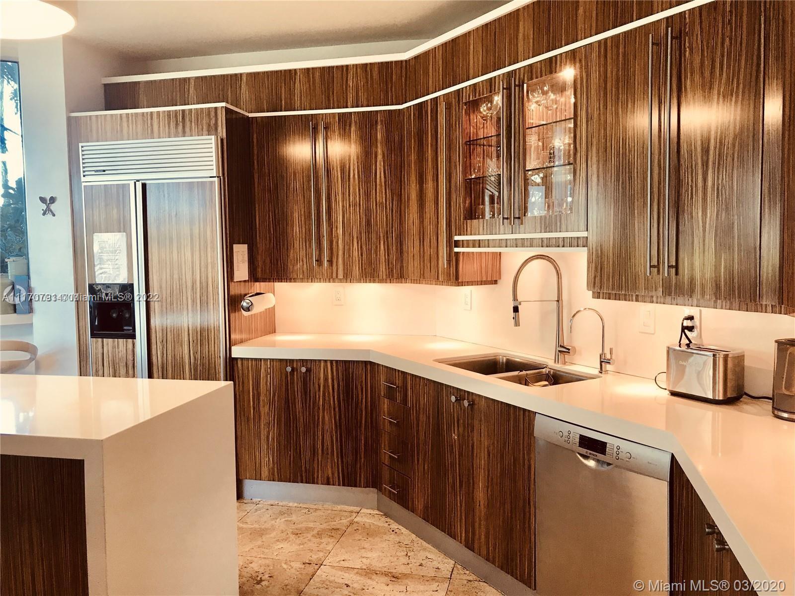 300 S Pointe Dr Unit: 403