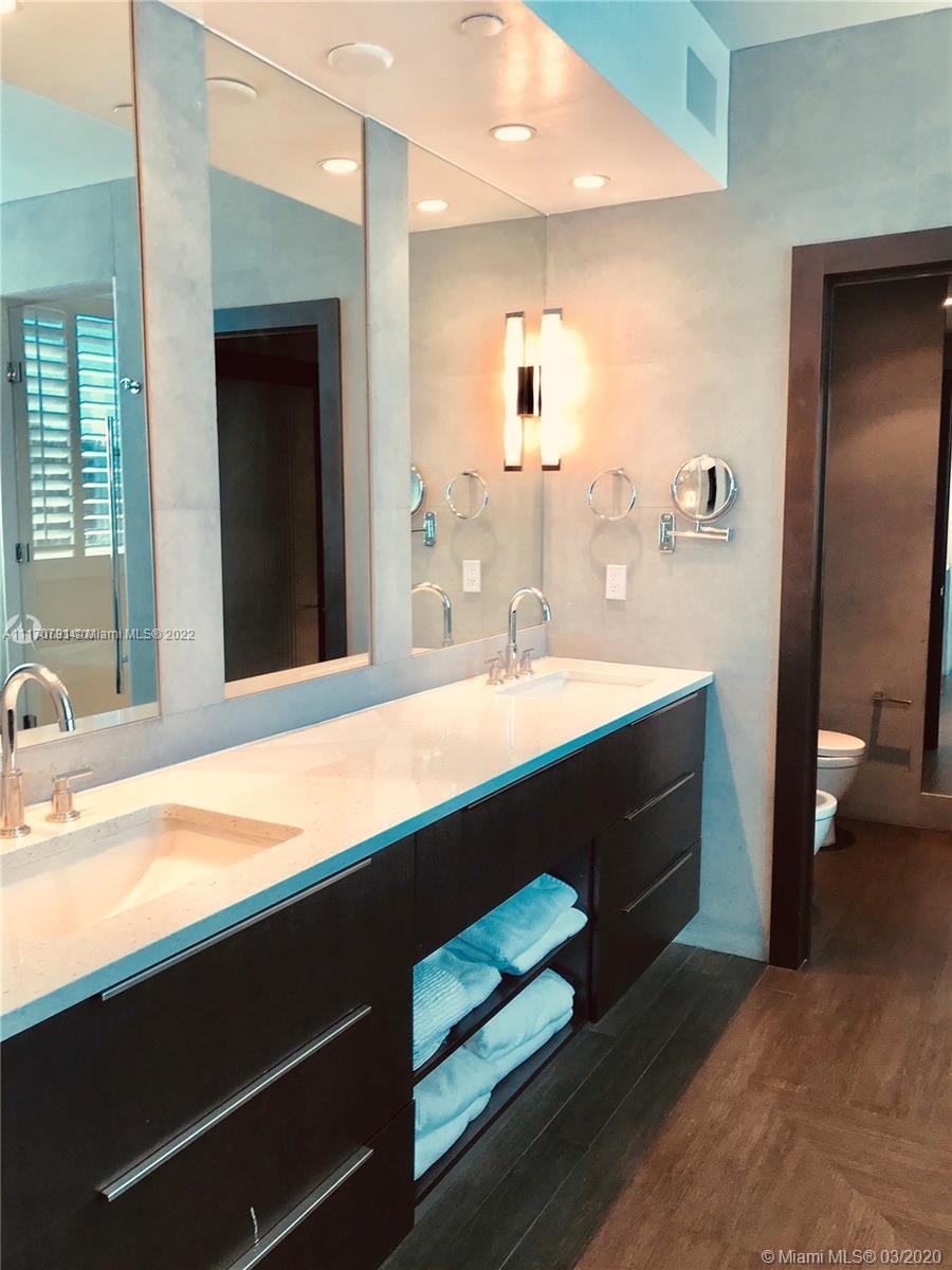 300 S Pointe Dr Unit: 403