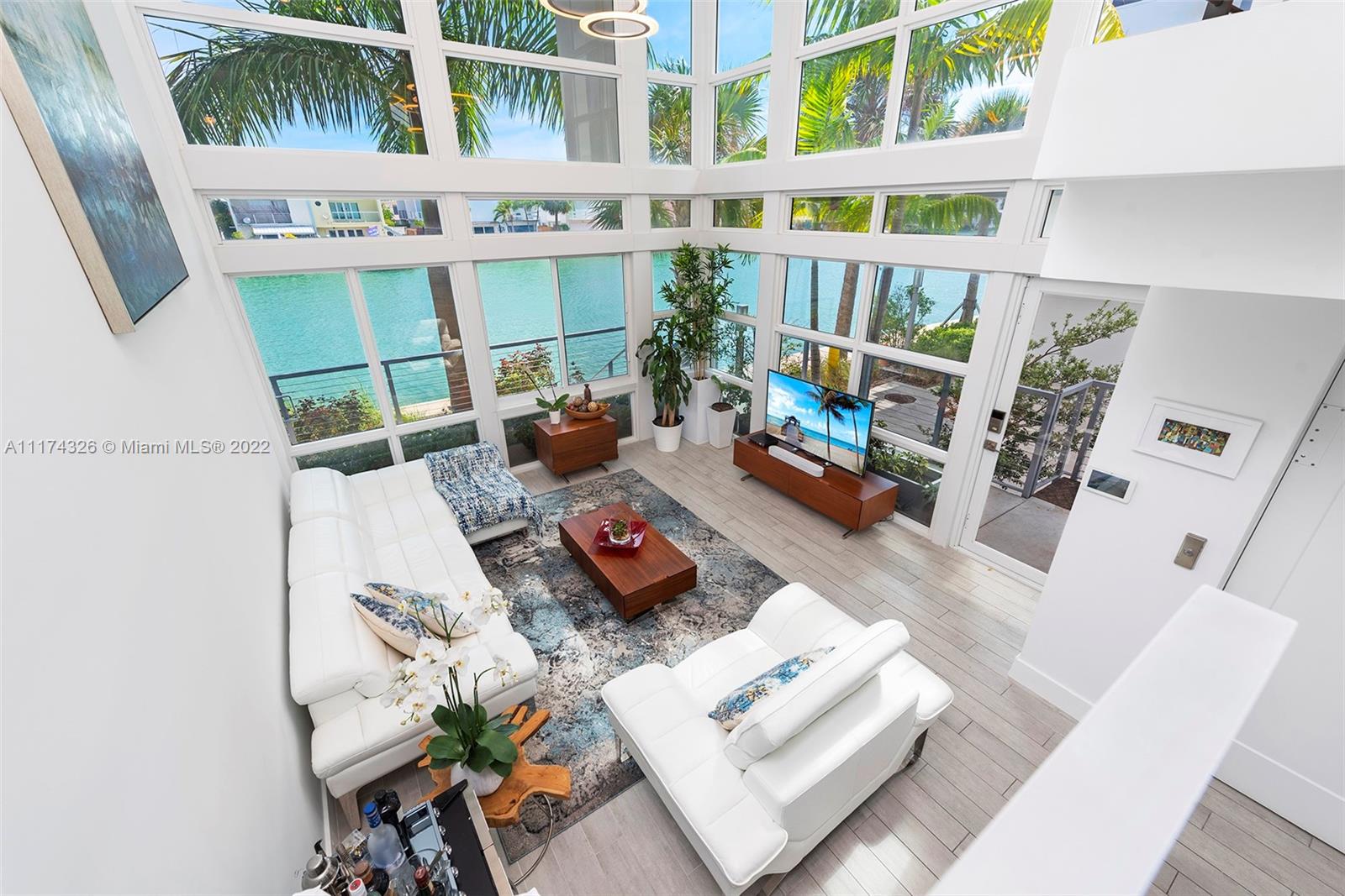 41 N Shore Dr