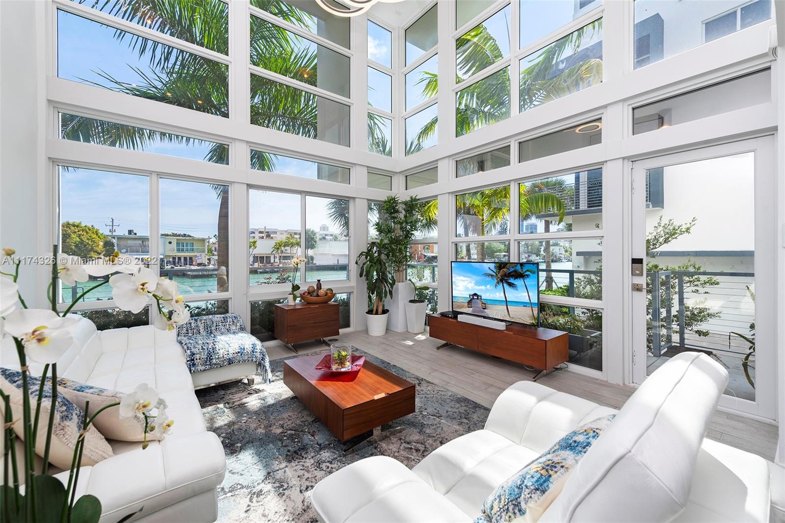 41 N Shore Dr