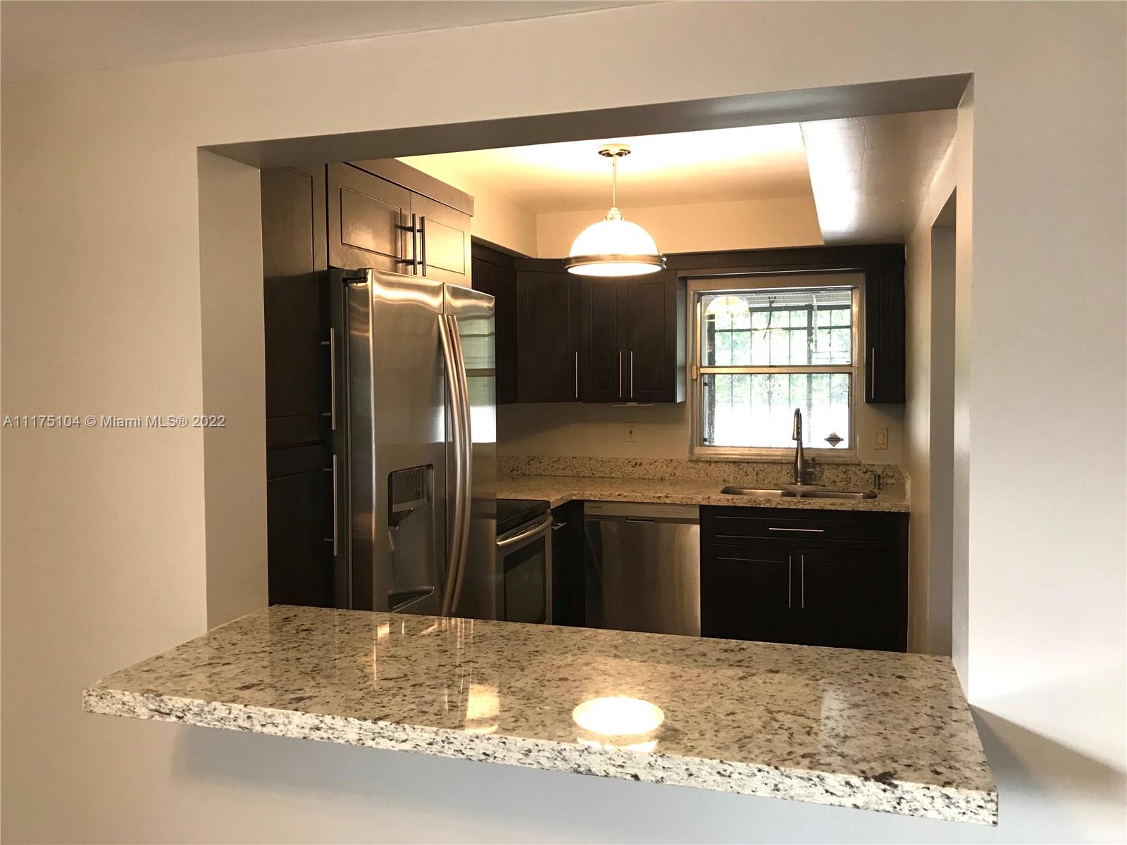 1551 NE 105th St Unit: 2-10