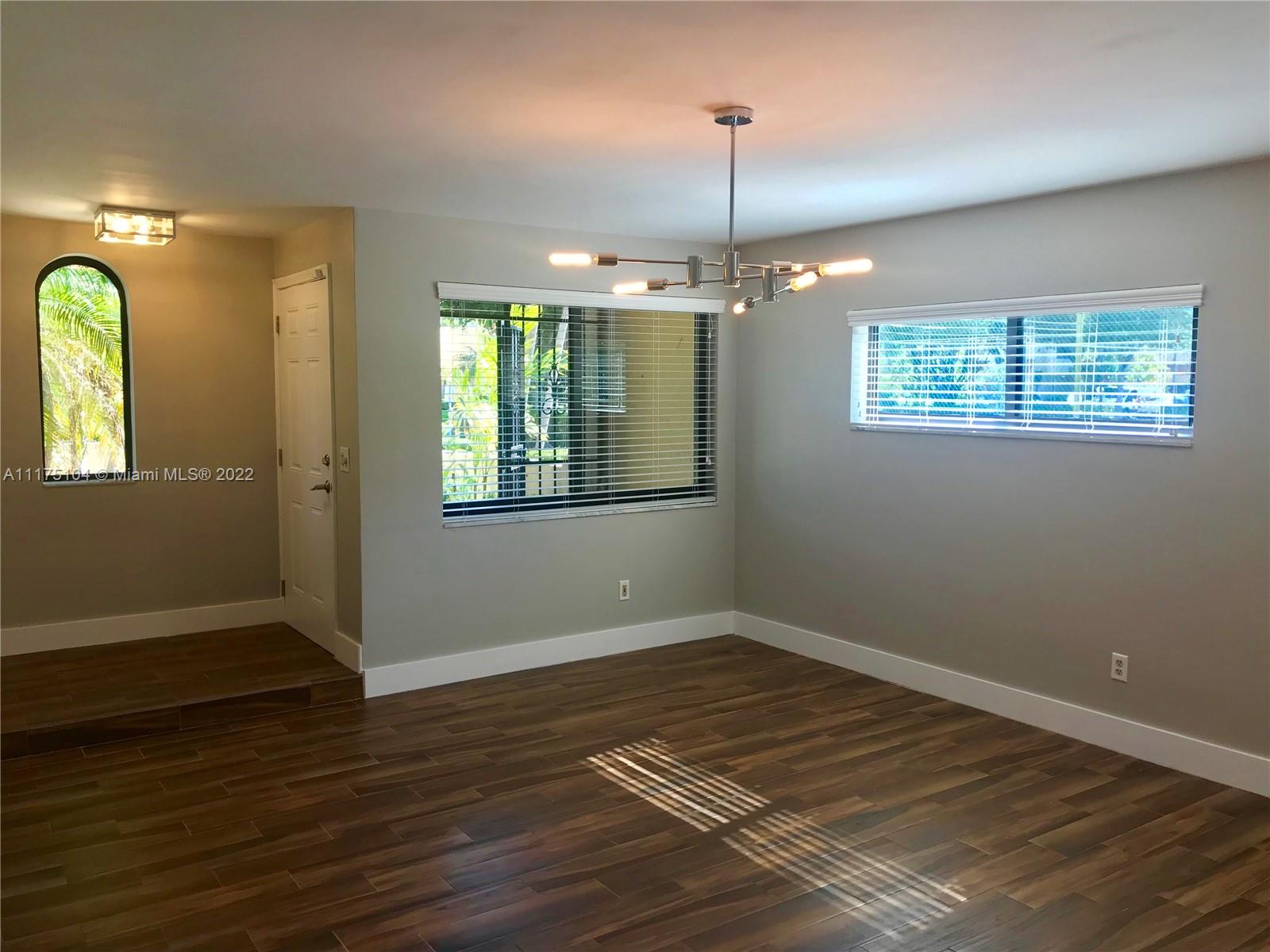 1551 NE 105th St Unit: 2-10