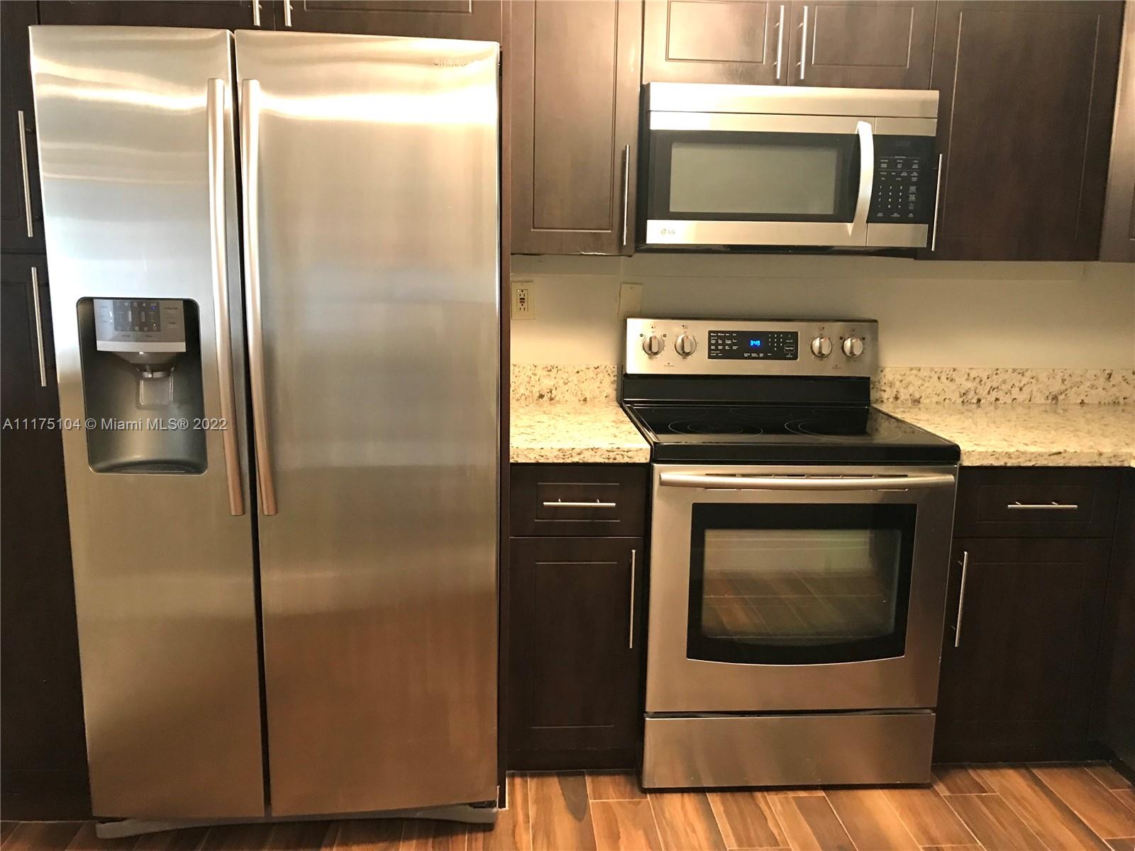1551 NE 105th St Unit: 2-10