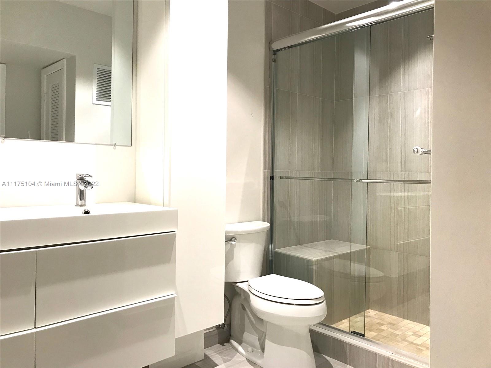 1551 NE 105th St Unit: 2-10