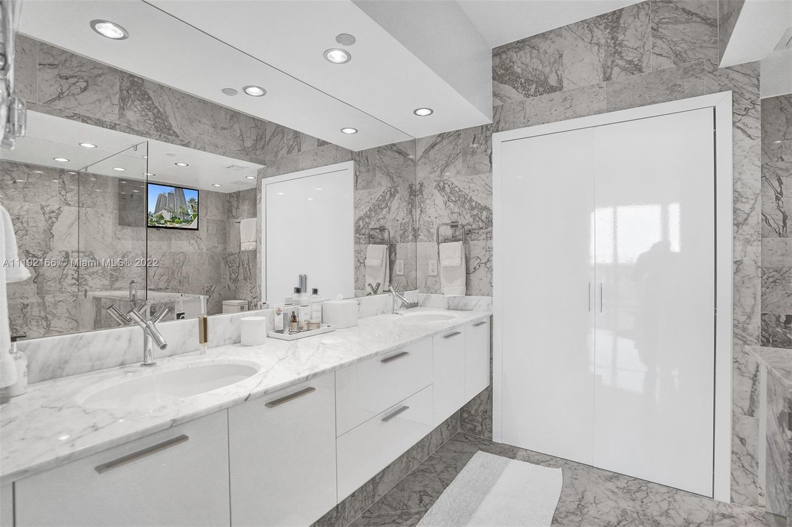 400 Alton Rd Unit: 1105