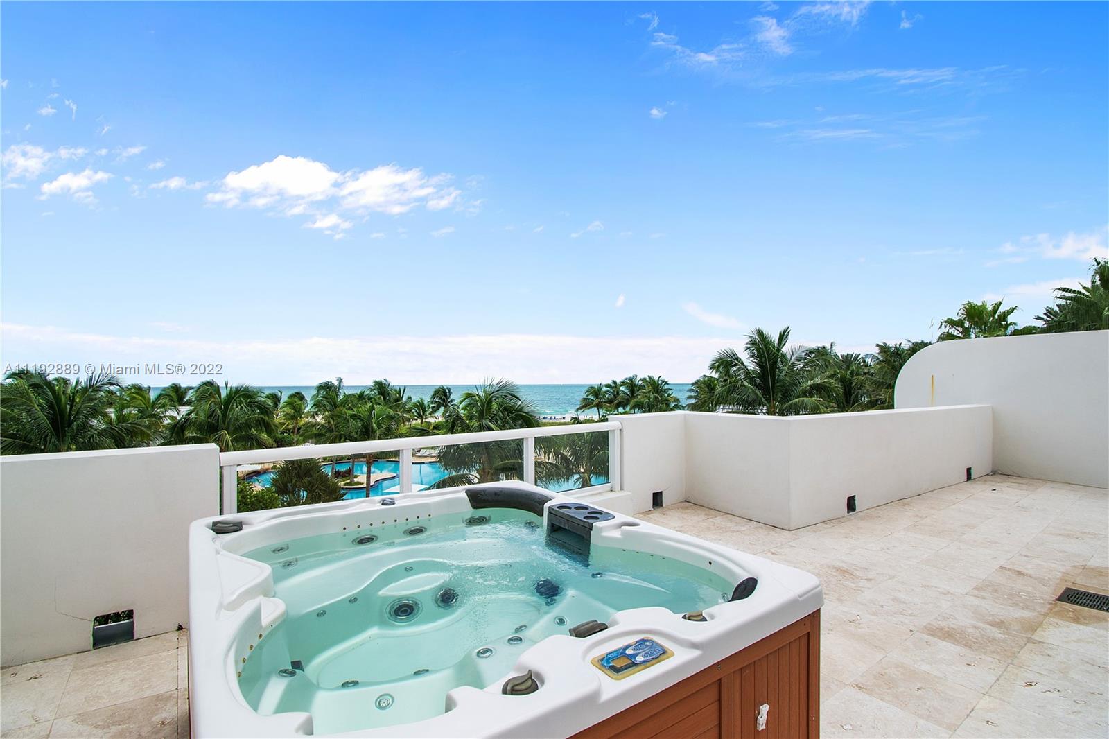 50 S Pointe Dr Unit: TWN2