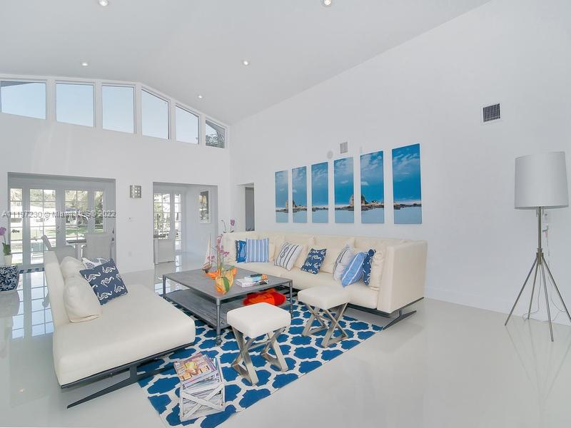 1365 DAYTONIA RD