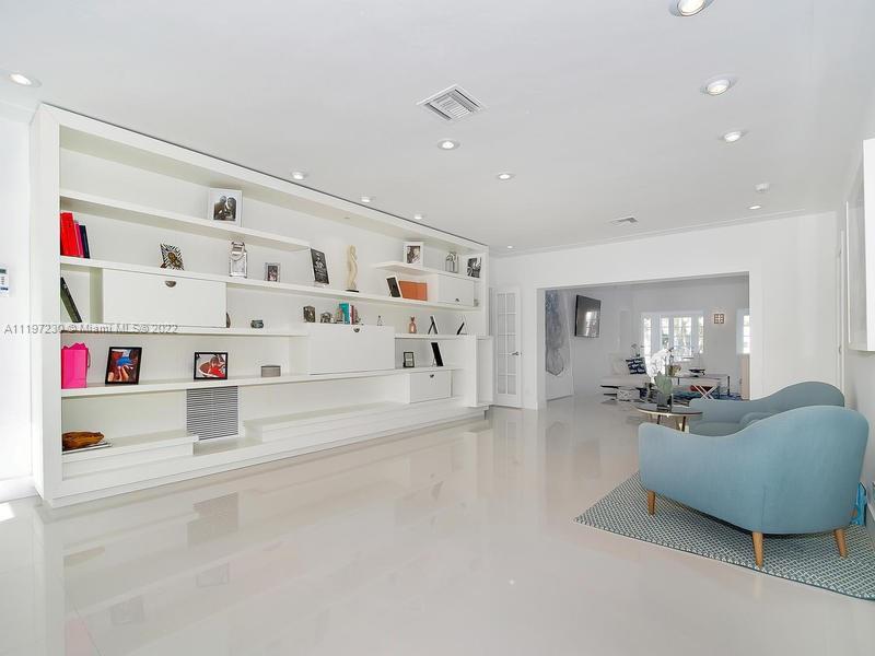 1365 DAYTONIA RD