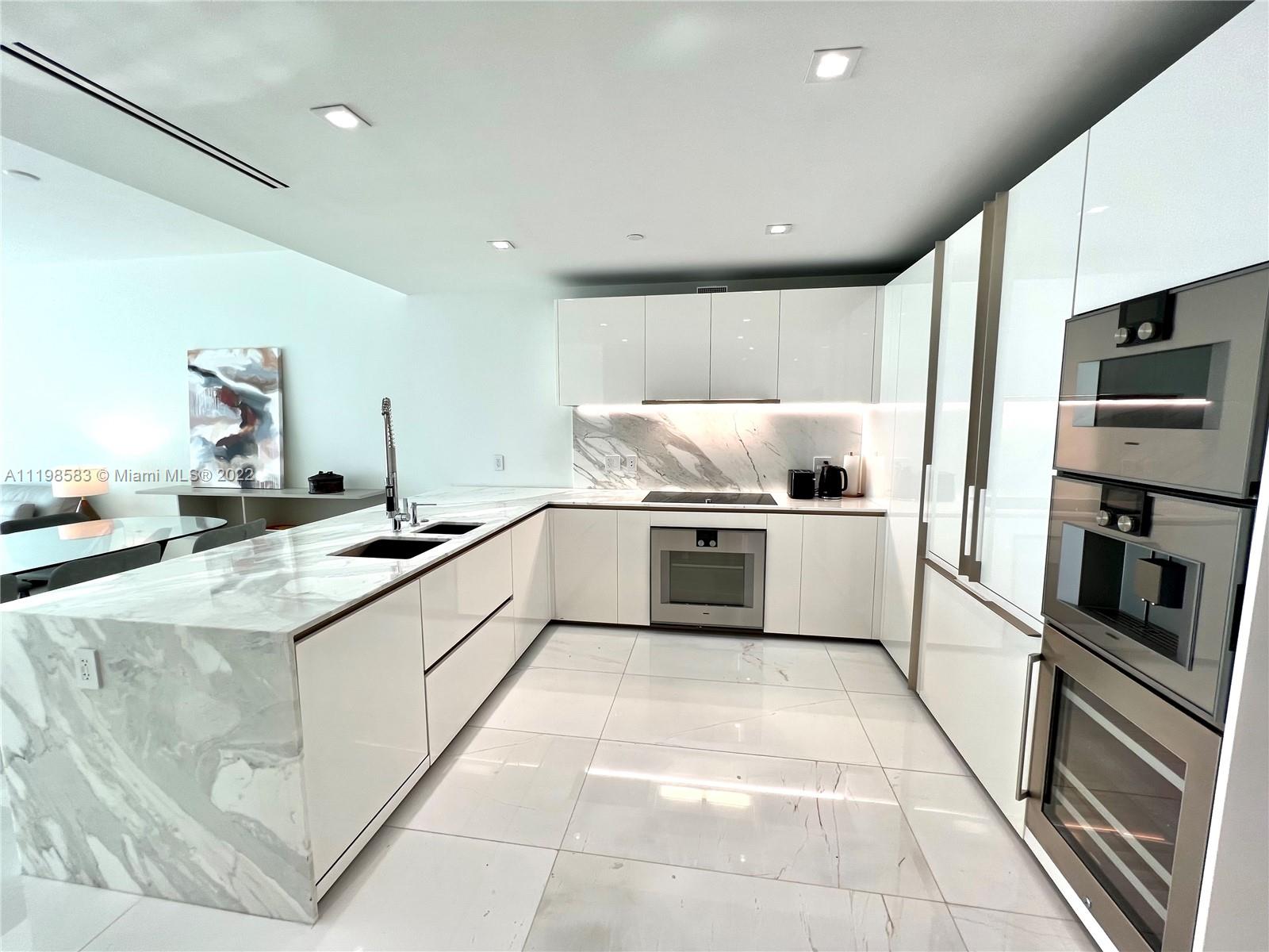 10201 Collins Ave Unit: 1004