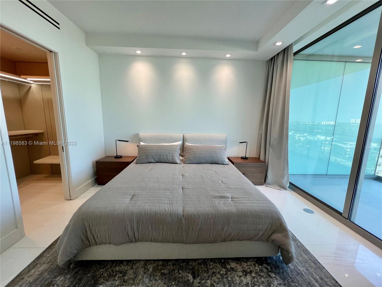 10201 Collins Ave Unit: 1004