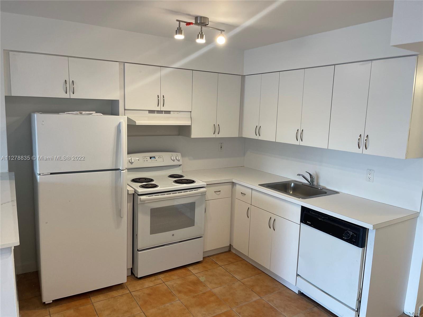 4011 N Meridian Ave Unit: 17