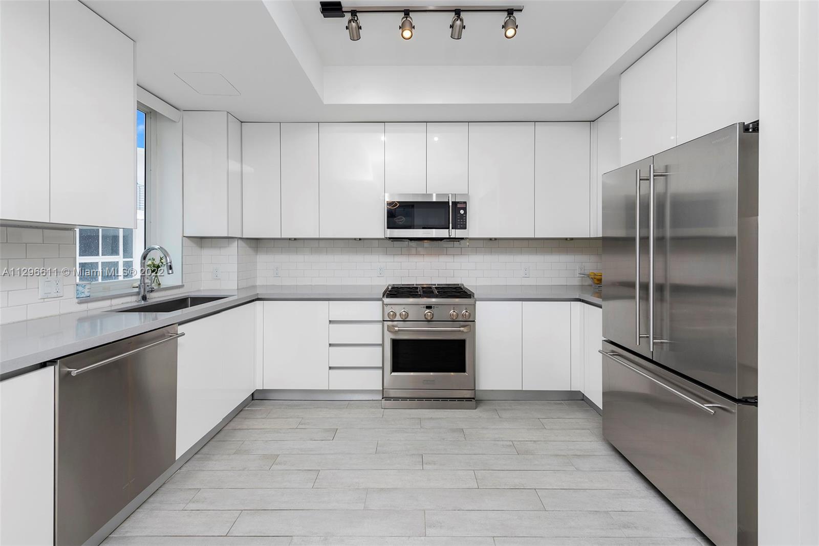 41 N Shore Dr Unit: .