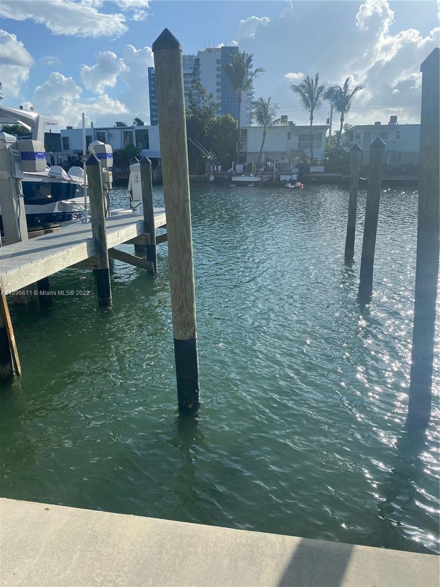 41 N Shore Dr Unit: .