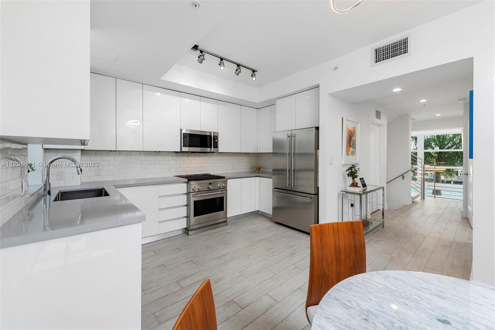41 N Shore Dr Unit: .