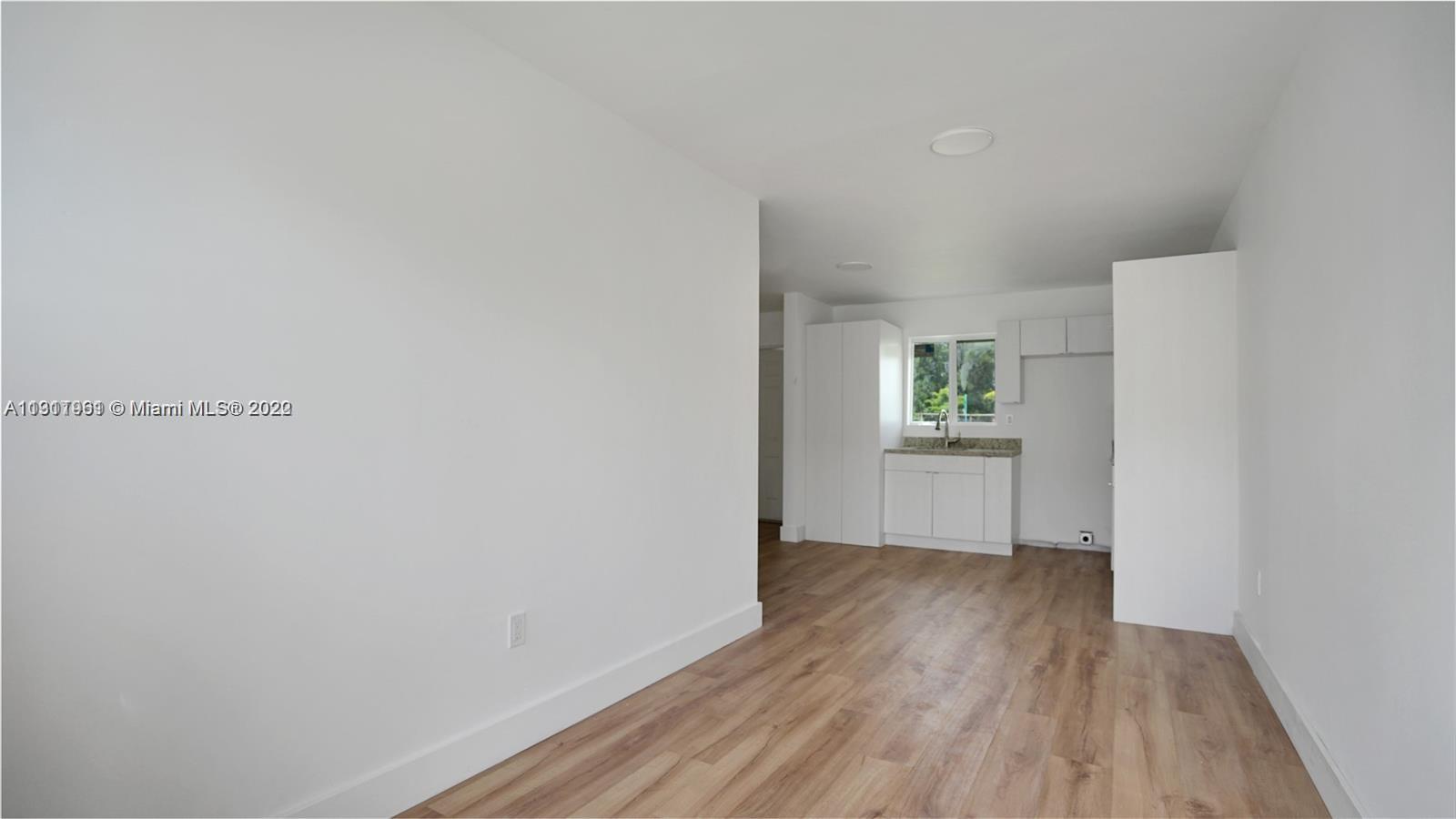 2180 NW 59th St Unit: B