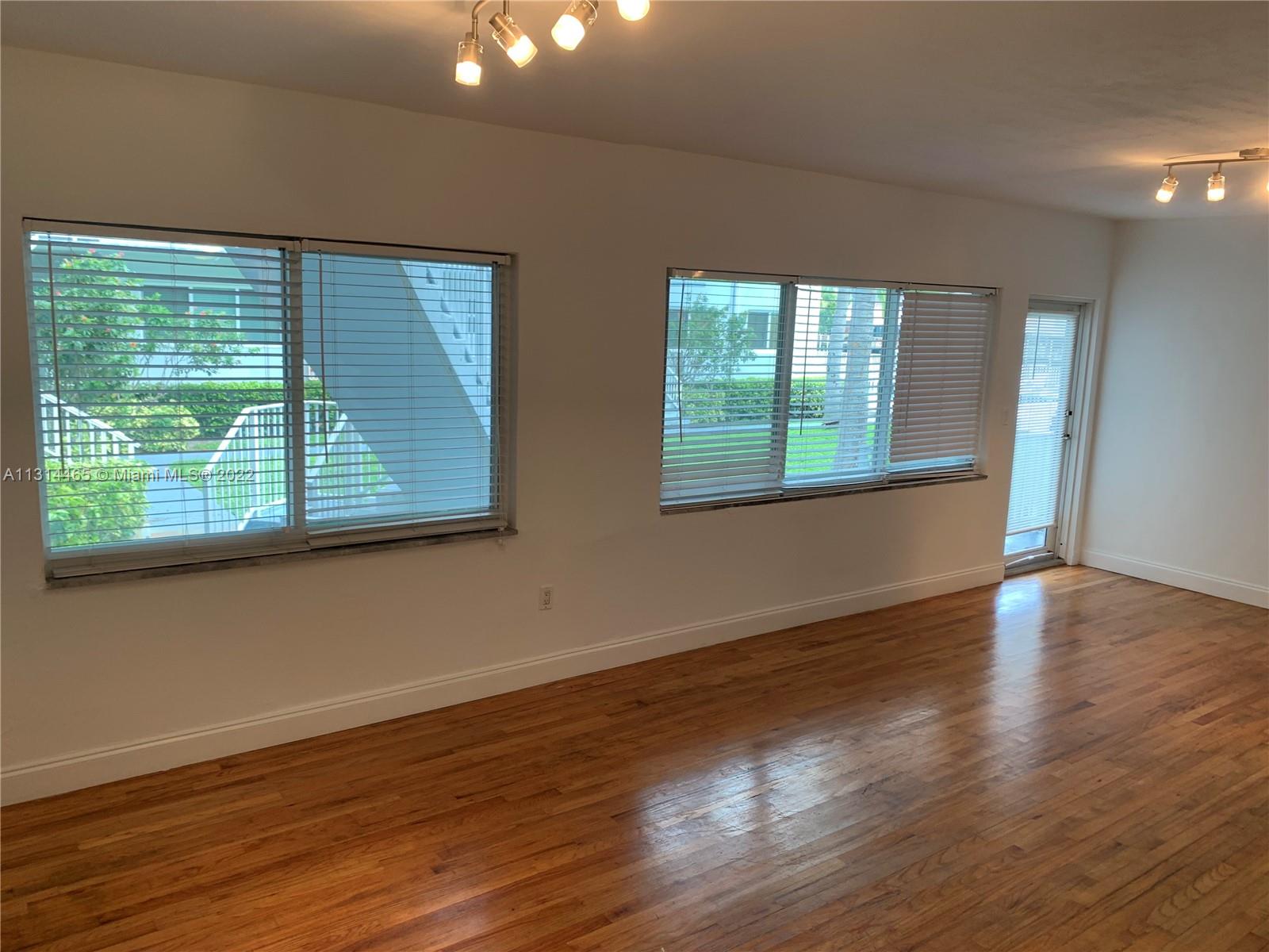 7207 Bay Dr Unit: 4