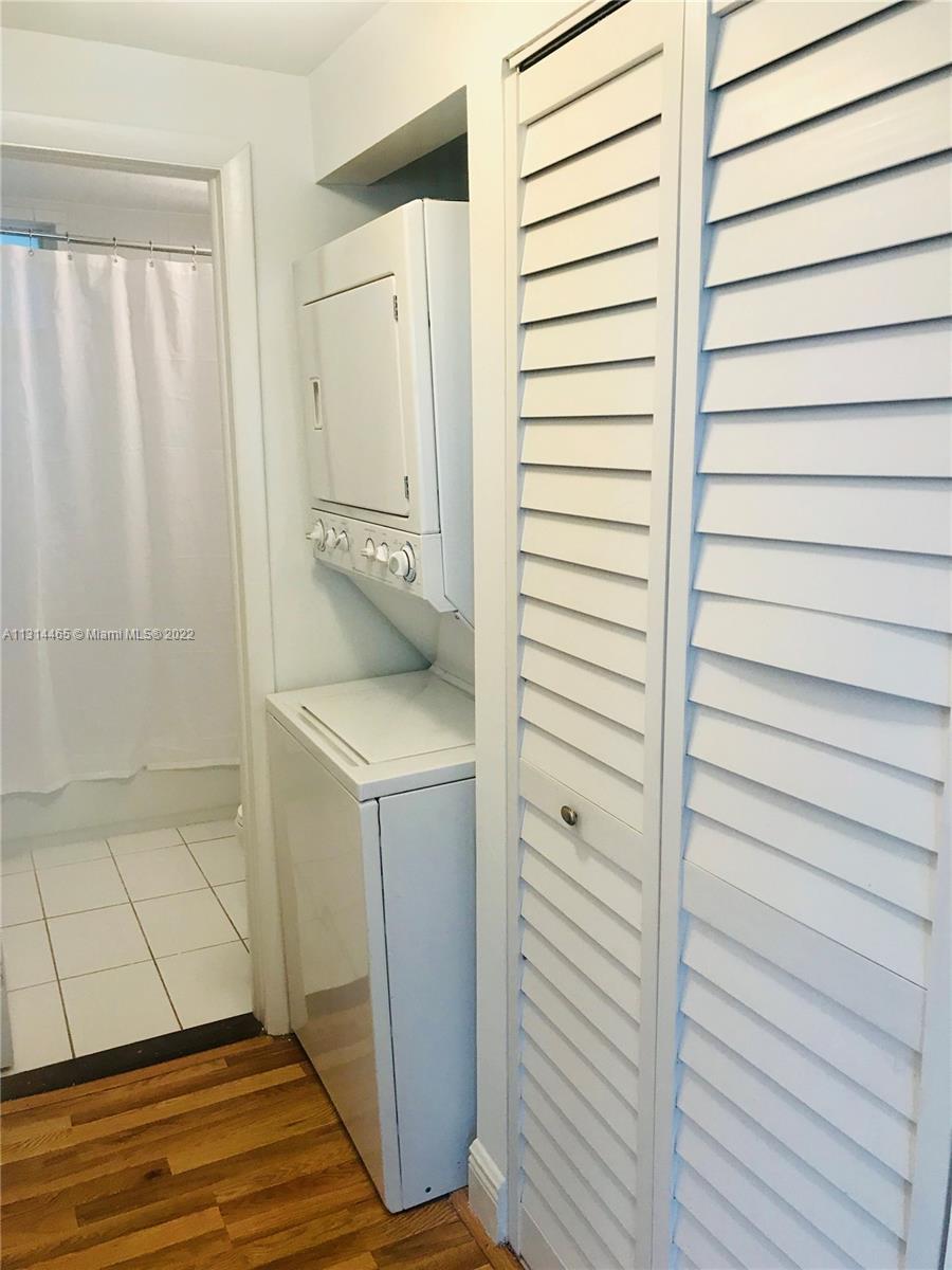 7207 Bay Dr Unit: 4