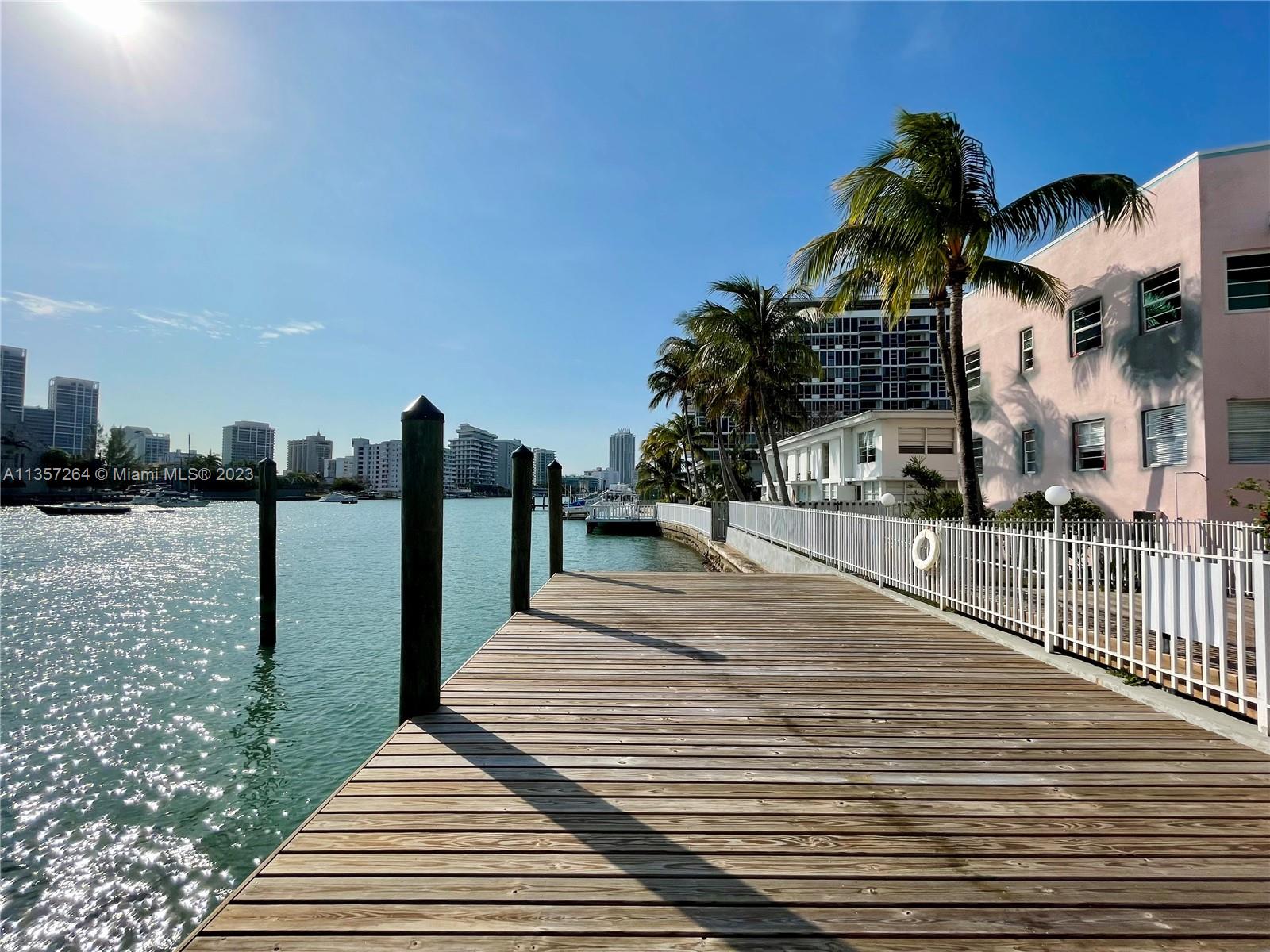 6881 Bay Dr Unit: 11