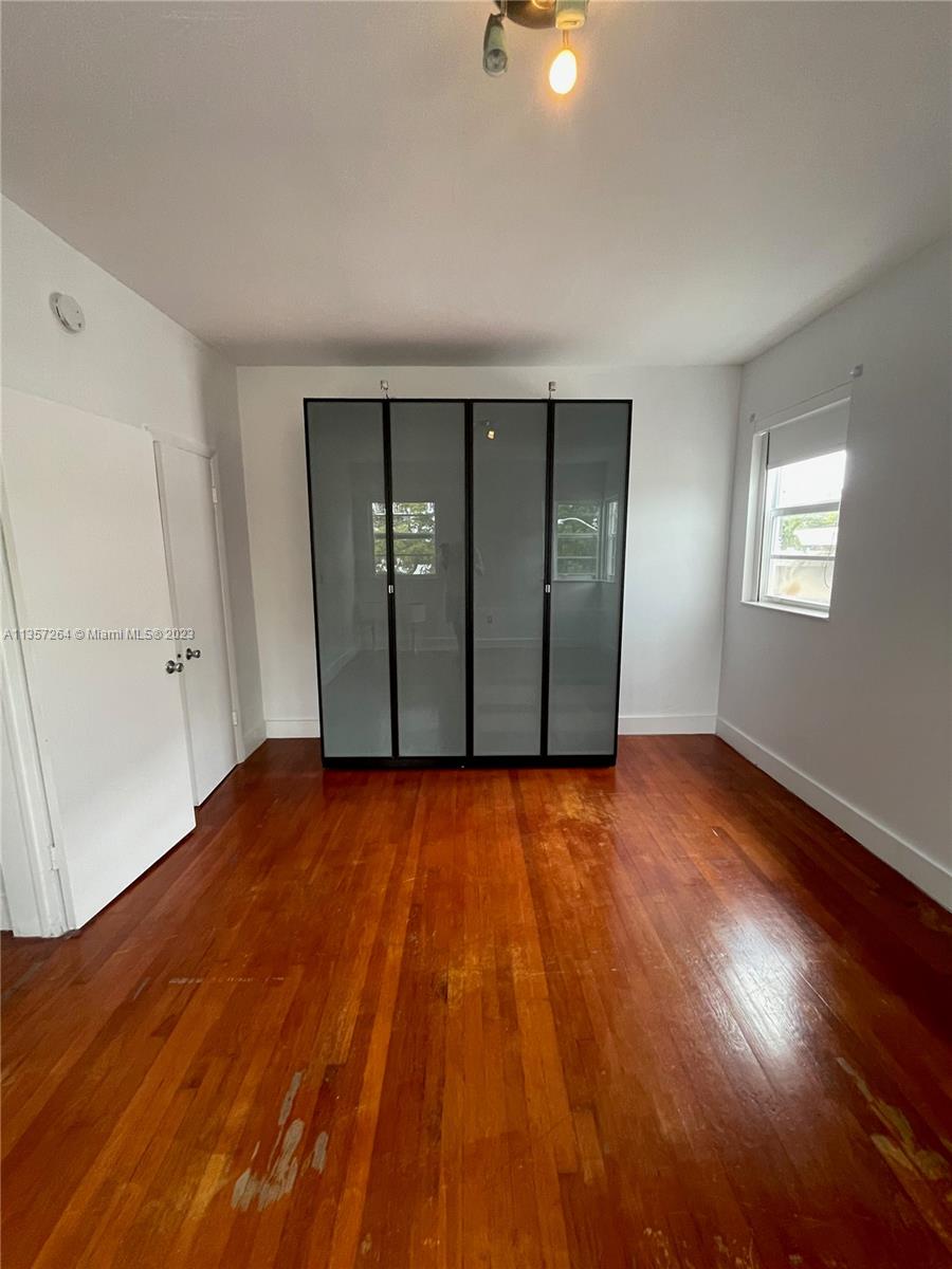 6881 Bay Dr Unit: 11