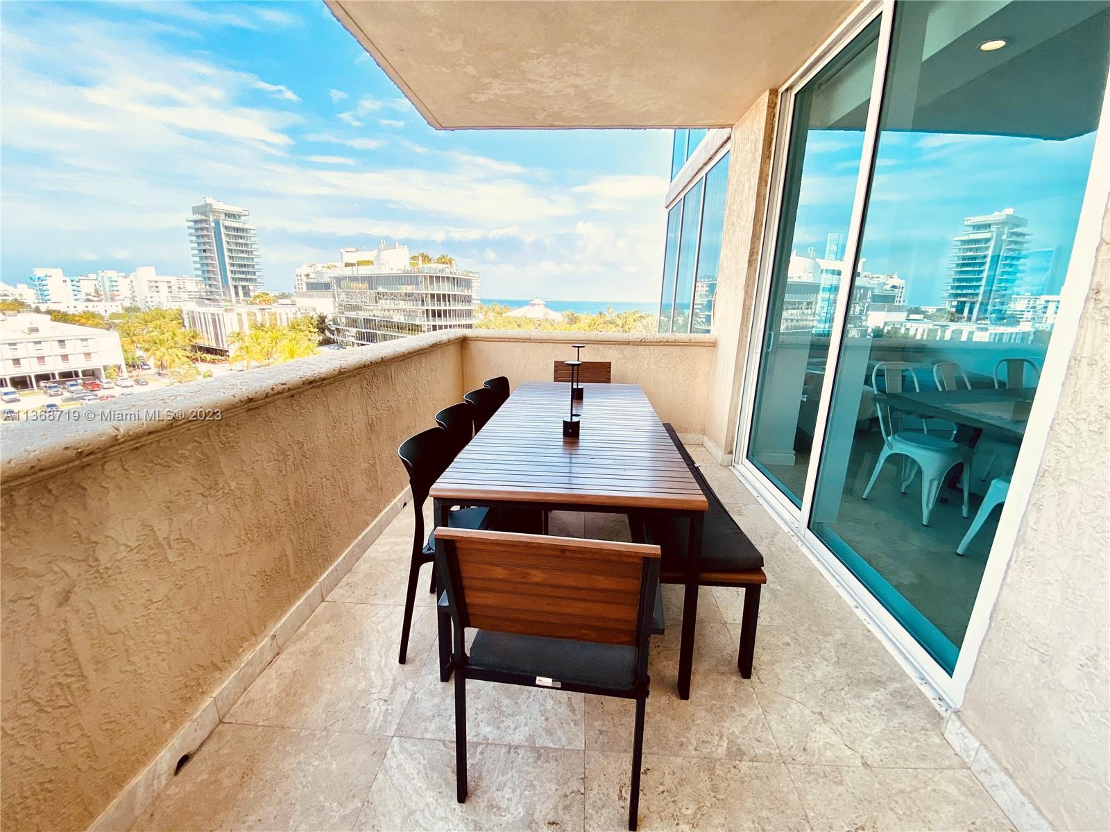 300 S Pointe Dr Unit: 705
