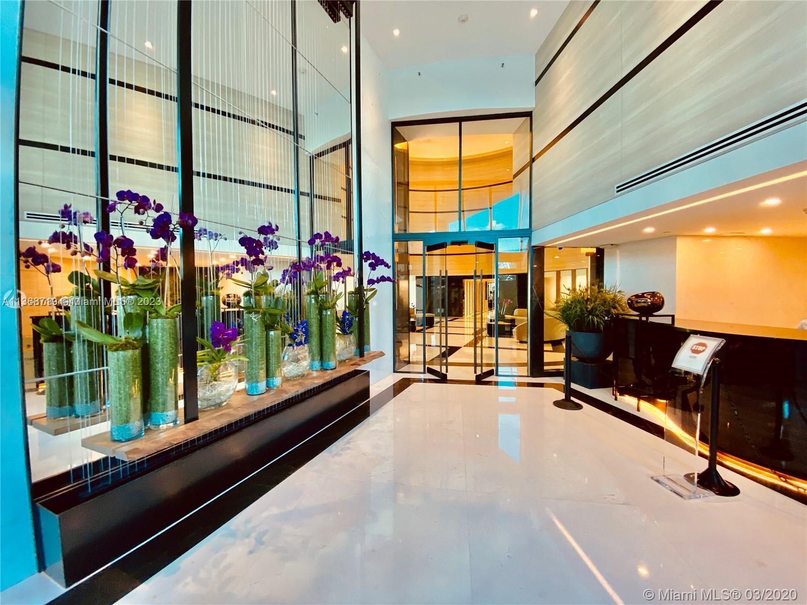 300 S Pointe Dr Unit: 705