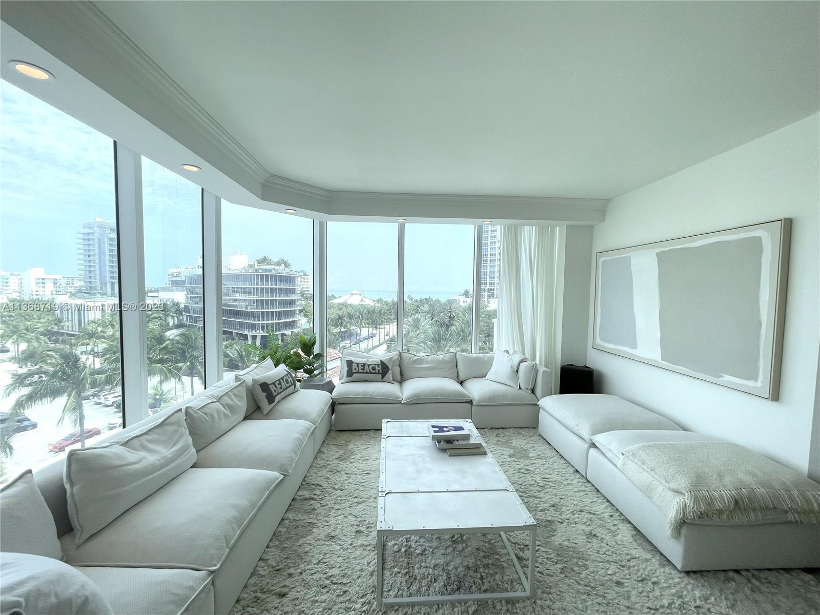300 S Pointe Dr Unit: 705