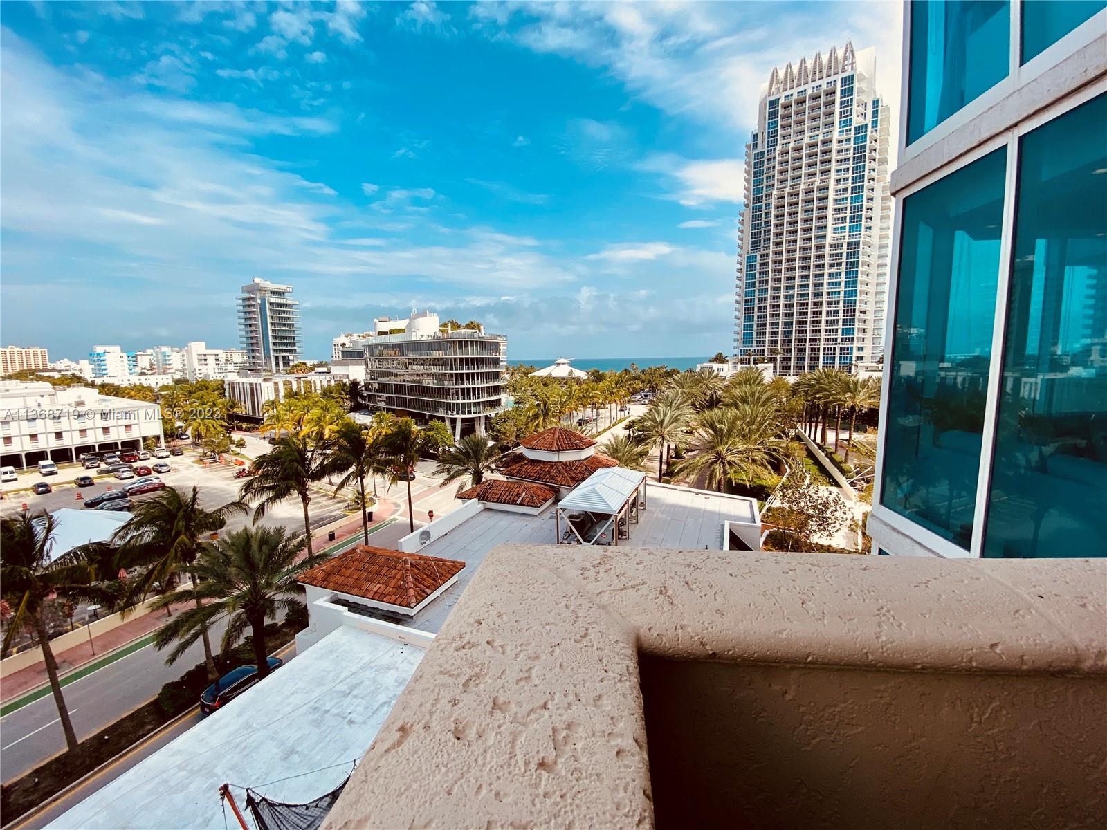 300 S Pointe Dr Unit: 705