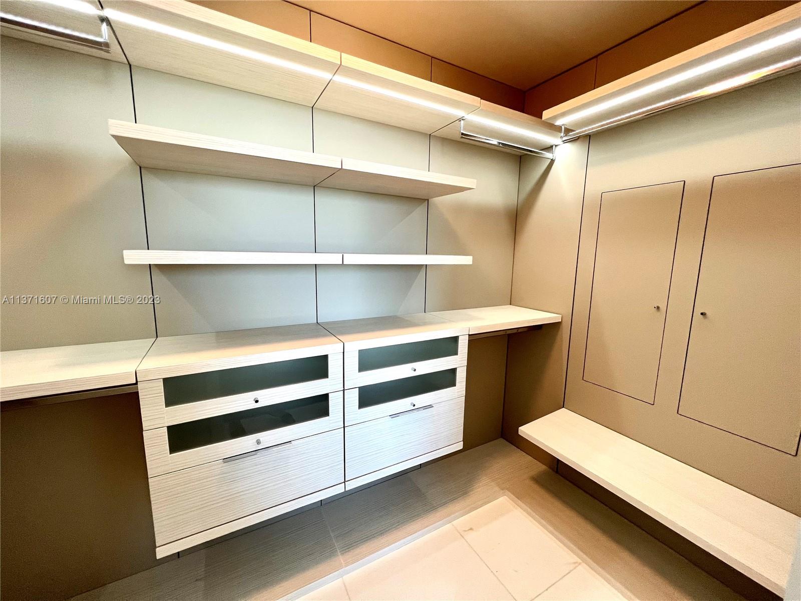 10201 Collins Ave Unit: 1004